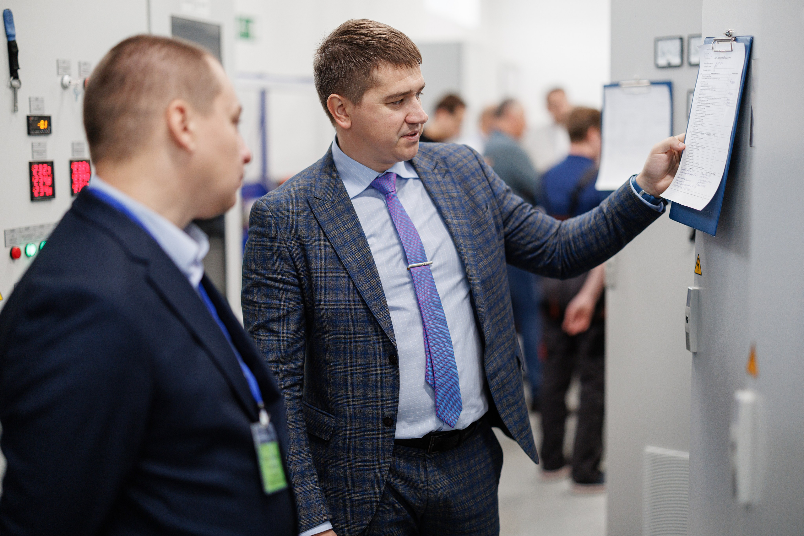 Вольтаг — Экскурсия по производству. Контент для бизнеса в Екатеринбурге Полдень Медиа