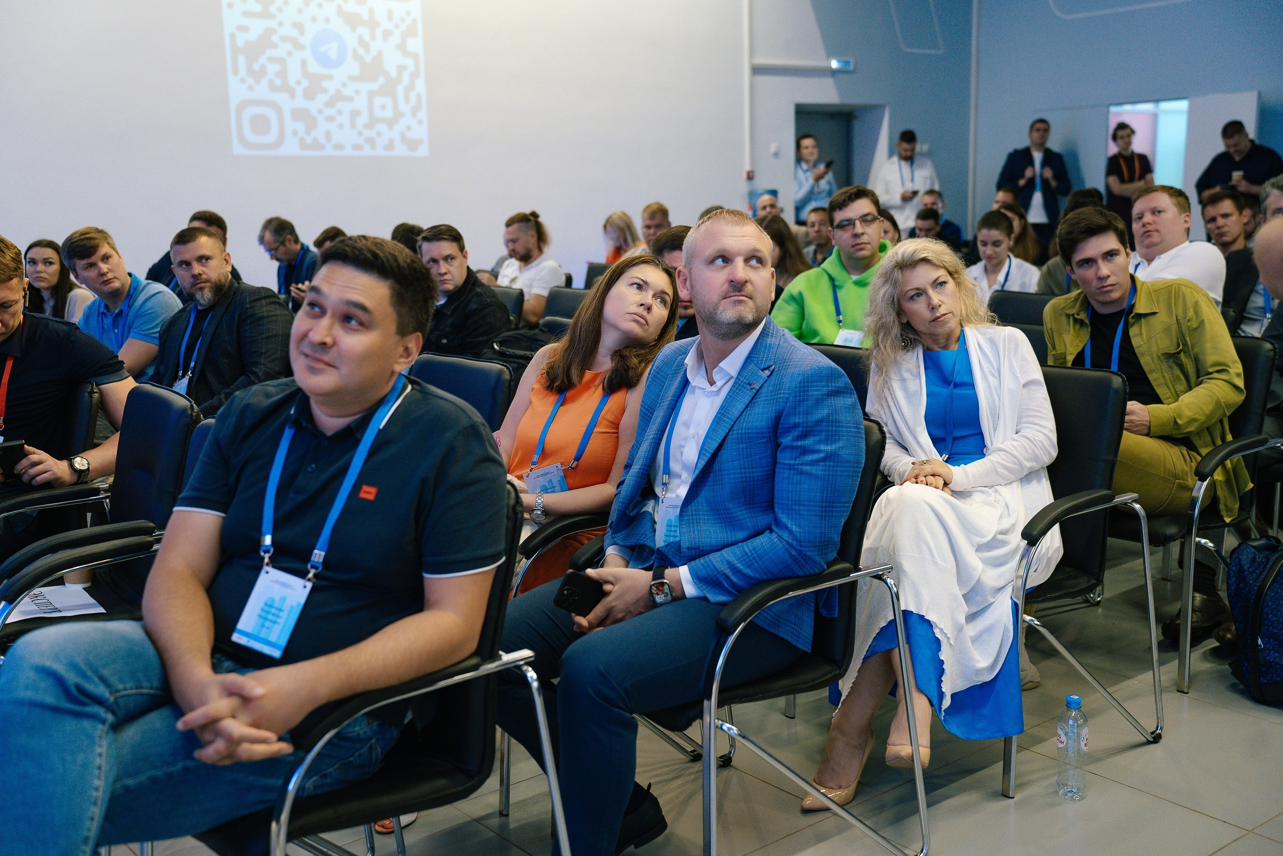 Репортажной фотосъемки на конференции на ВДНХ павильон Умный город