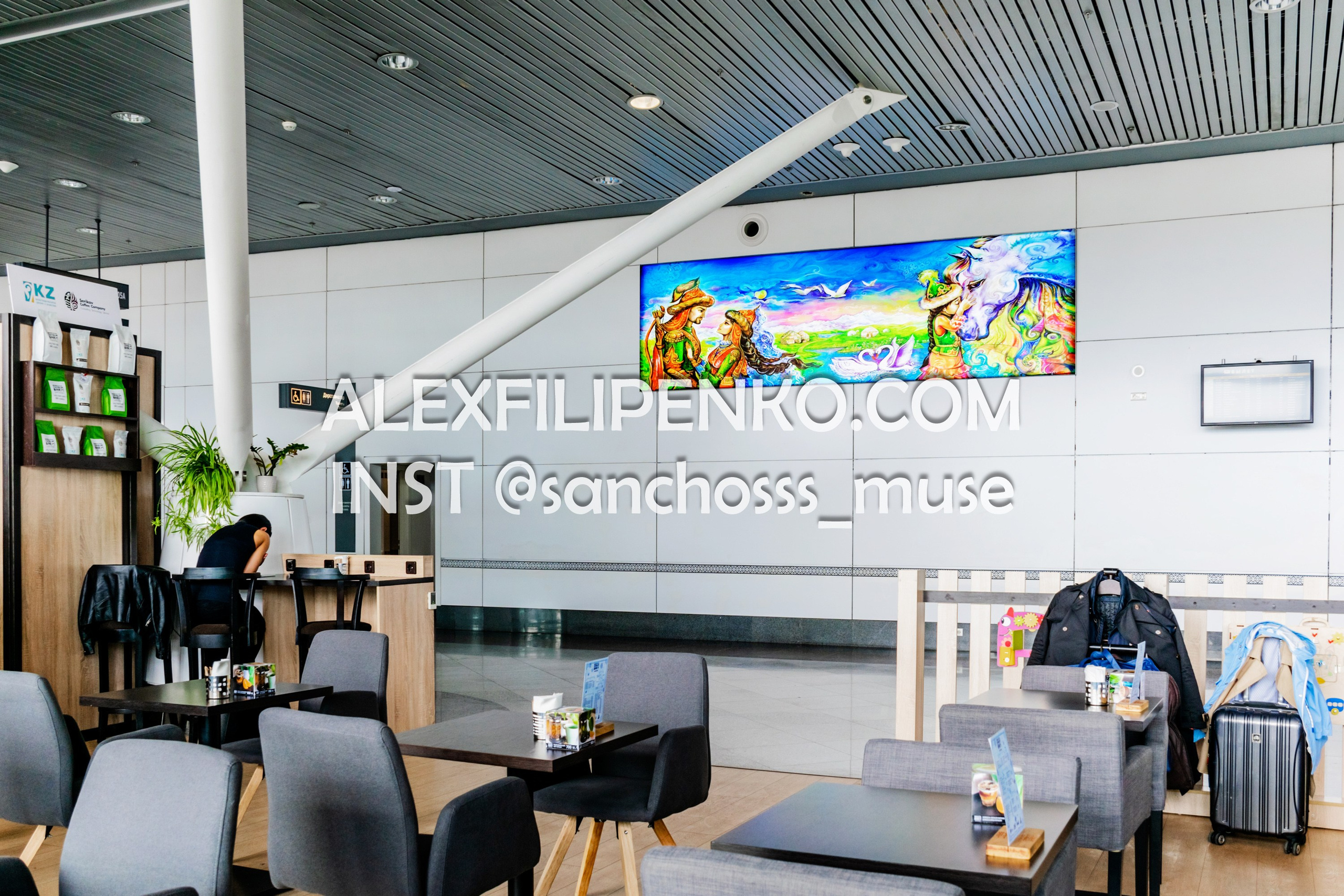 Фотосъемка для рекламного оператора MYD Production в Аэропорту Астаны. Фотограф интерьера недвижимости и архитектуры в Астане