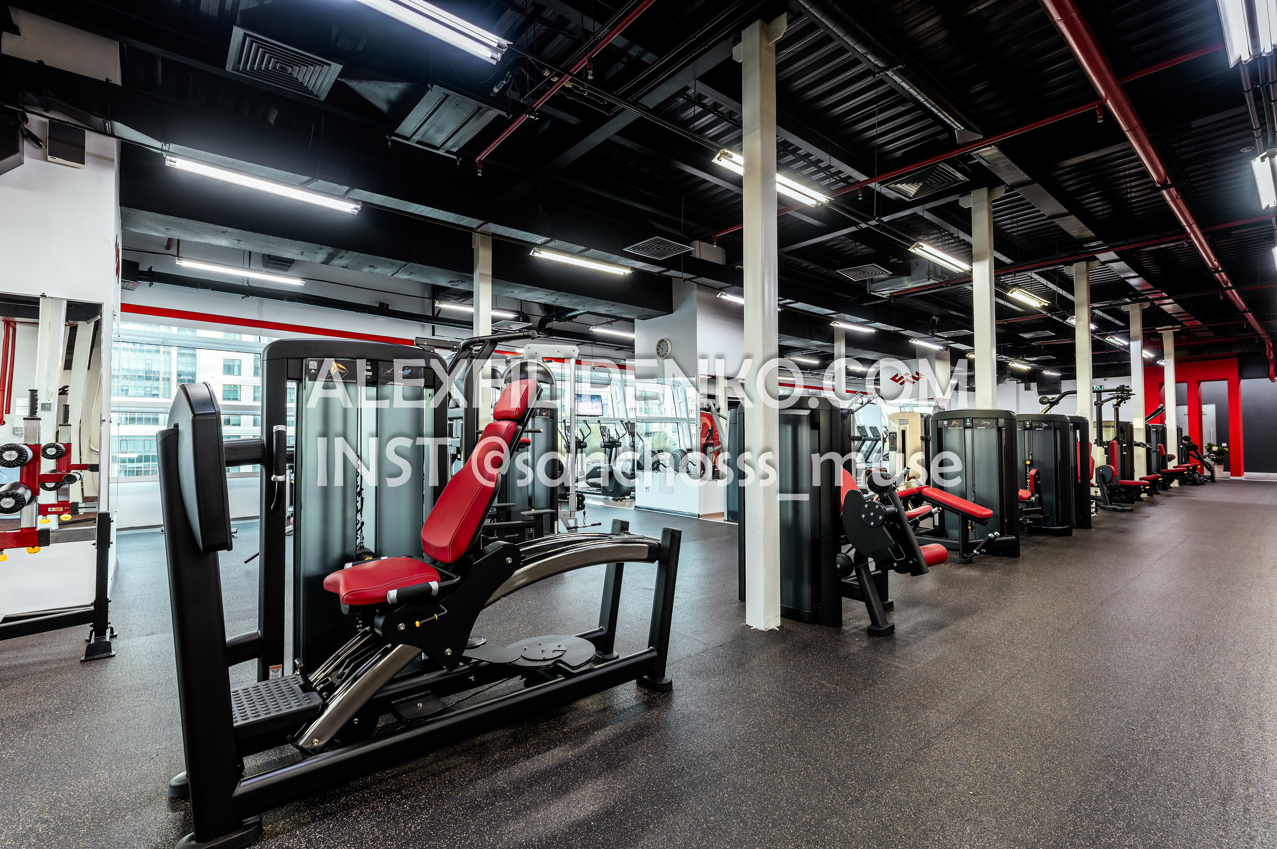 WORKOUT Достык 18. Фотограф интерьера недвижимости и архитектуры в Астане