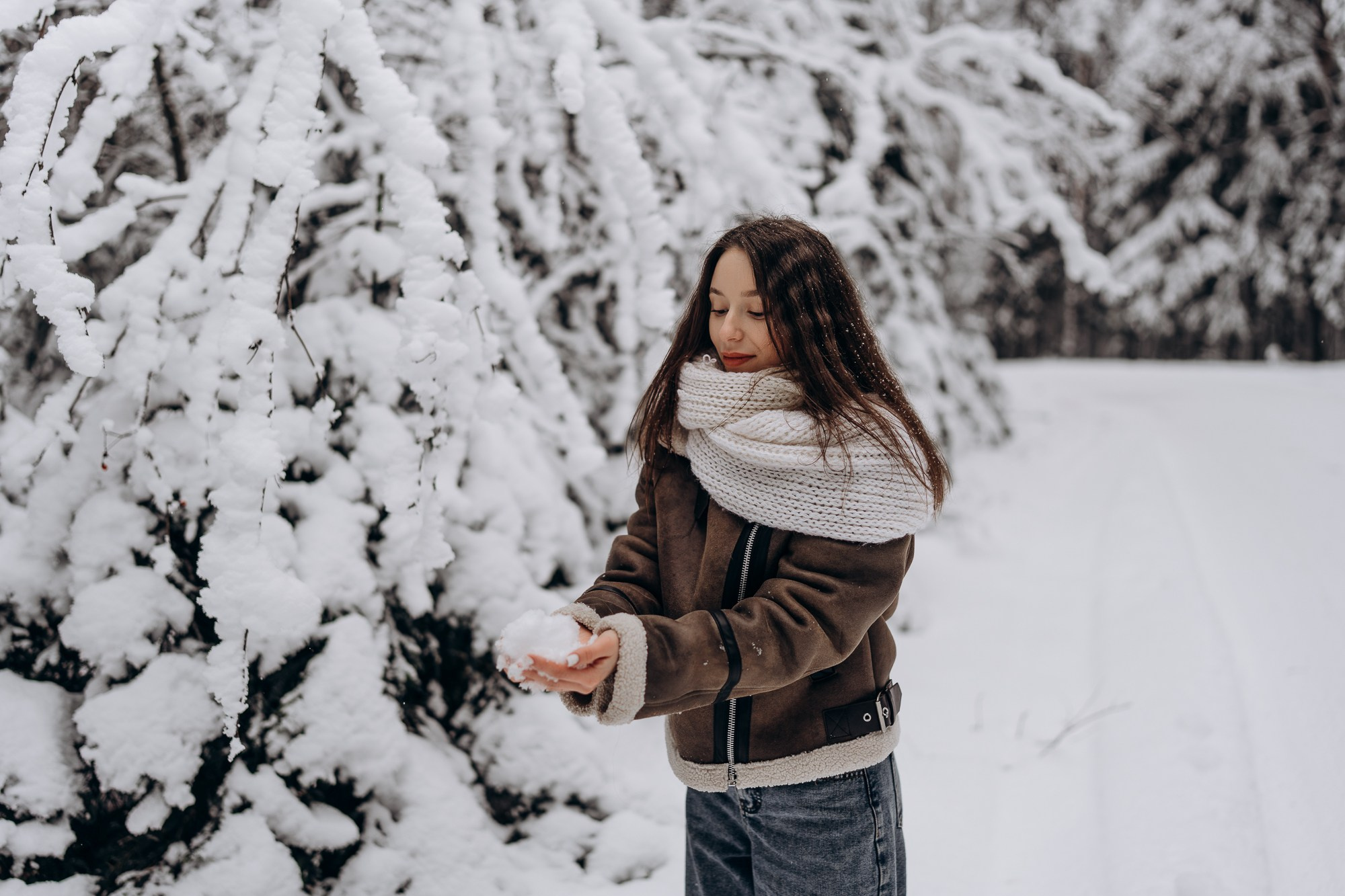 Зимняя фотосессия для девушки с собакой. Свадебный и репортажный фотограф в Ярославле Евгений Сальников