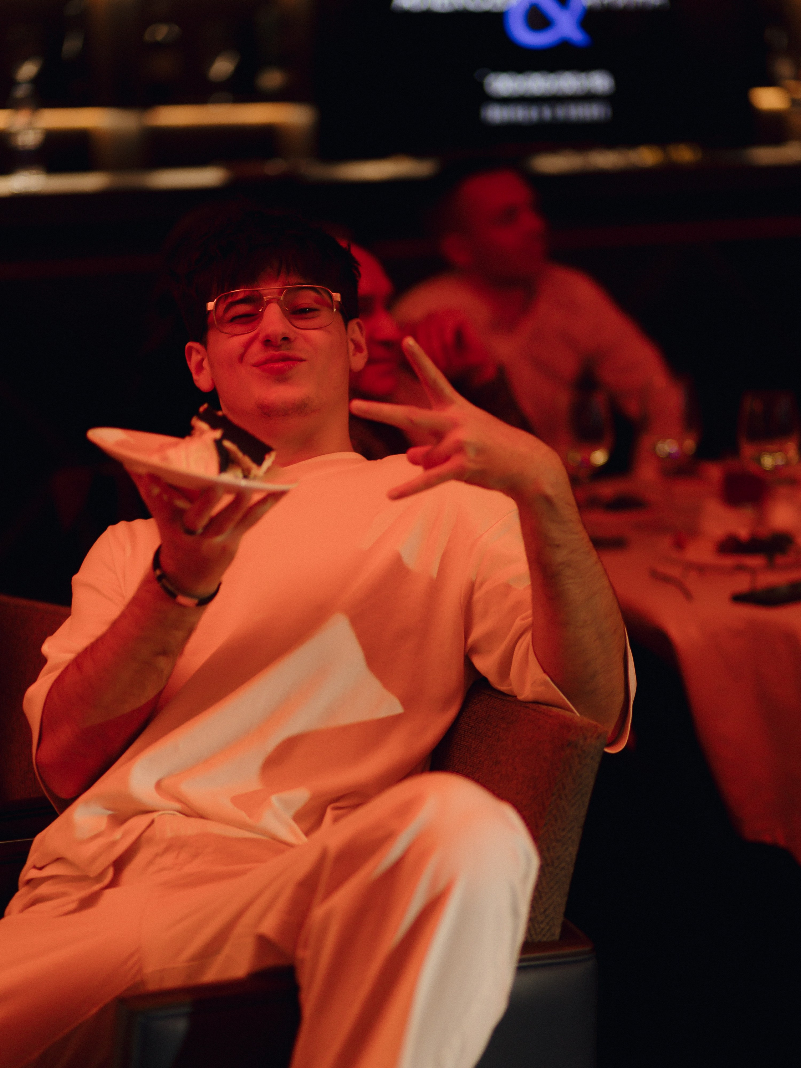 АРИНА И ЛЕША. ЧЕЛСИТИ. Свадебный и индивидуальный фотограф в Челябинске Евгения Негодяева