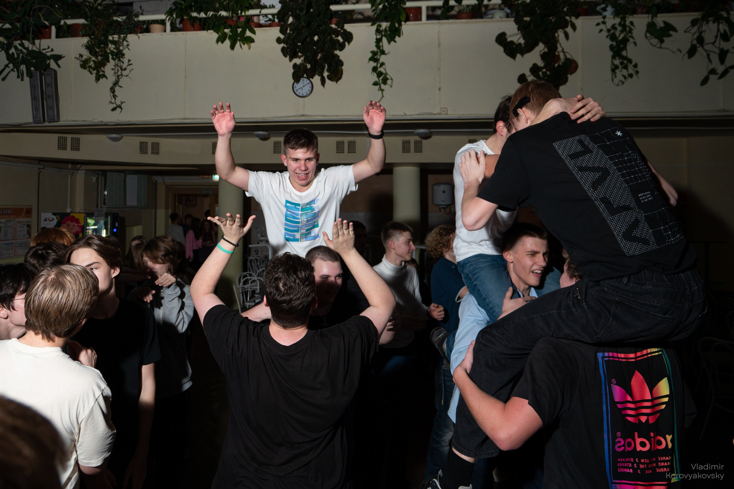 Дискотека 2024 г. Фотограф Владимир Коровяковский