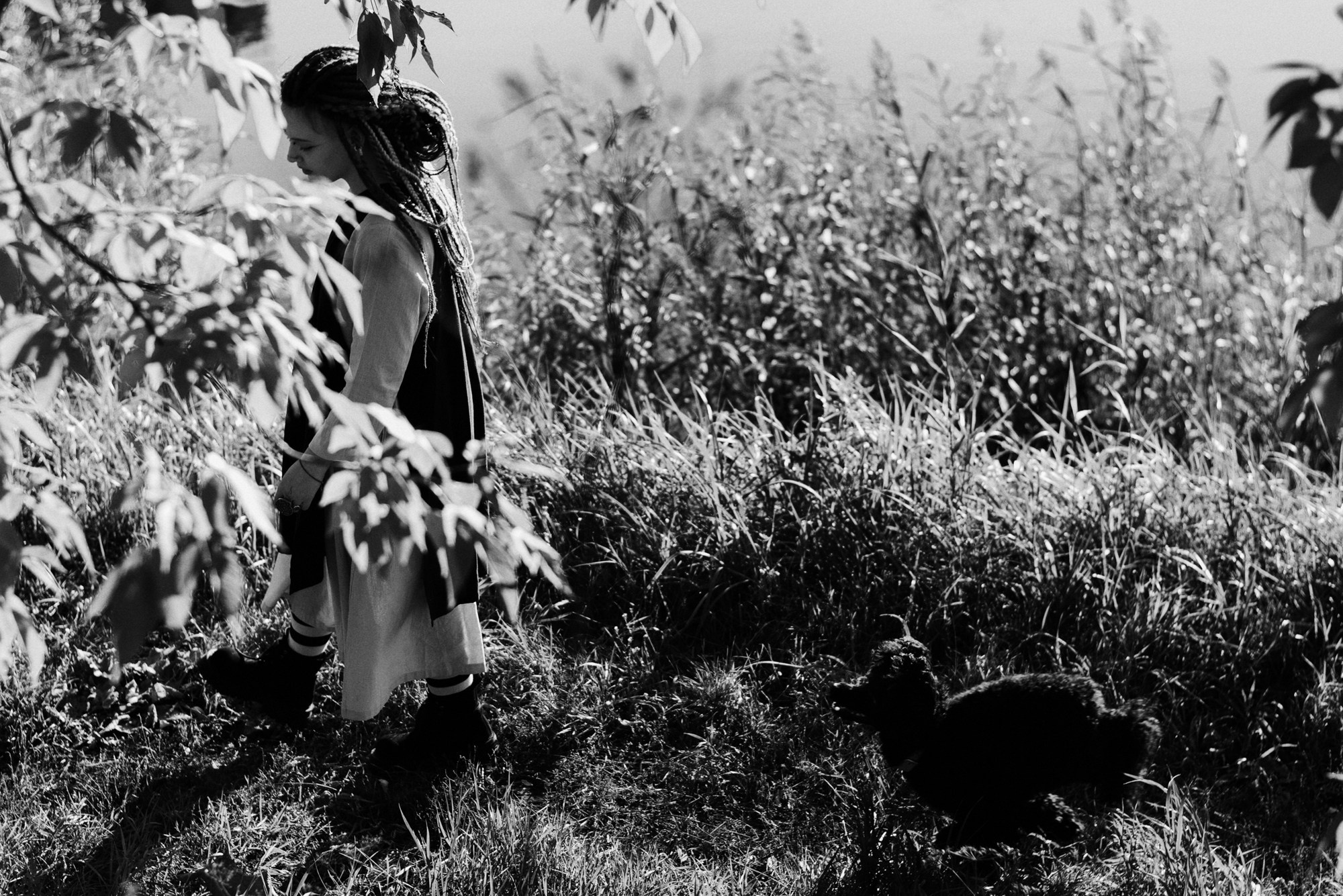 Фотосессия пары с собакой в Тюмени — Стася, Кирилл и Каренин. Портретный фотограф Тюмень Дарья Мустафина