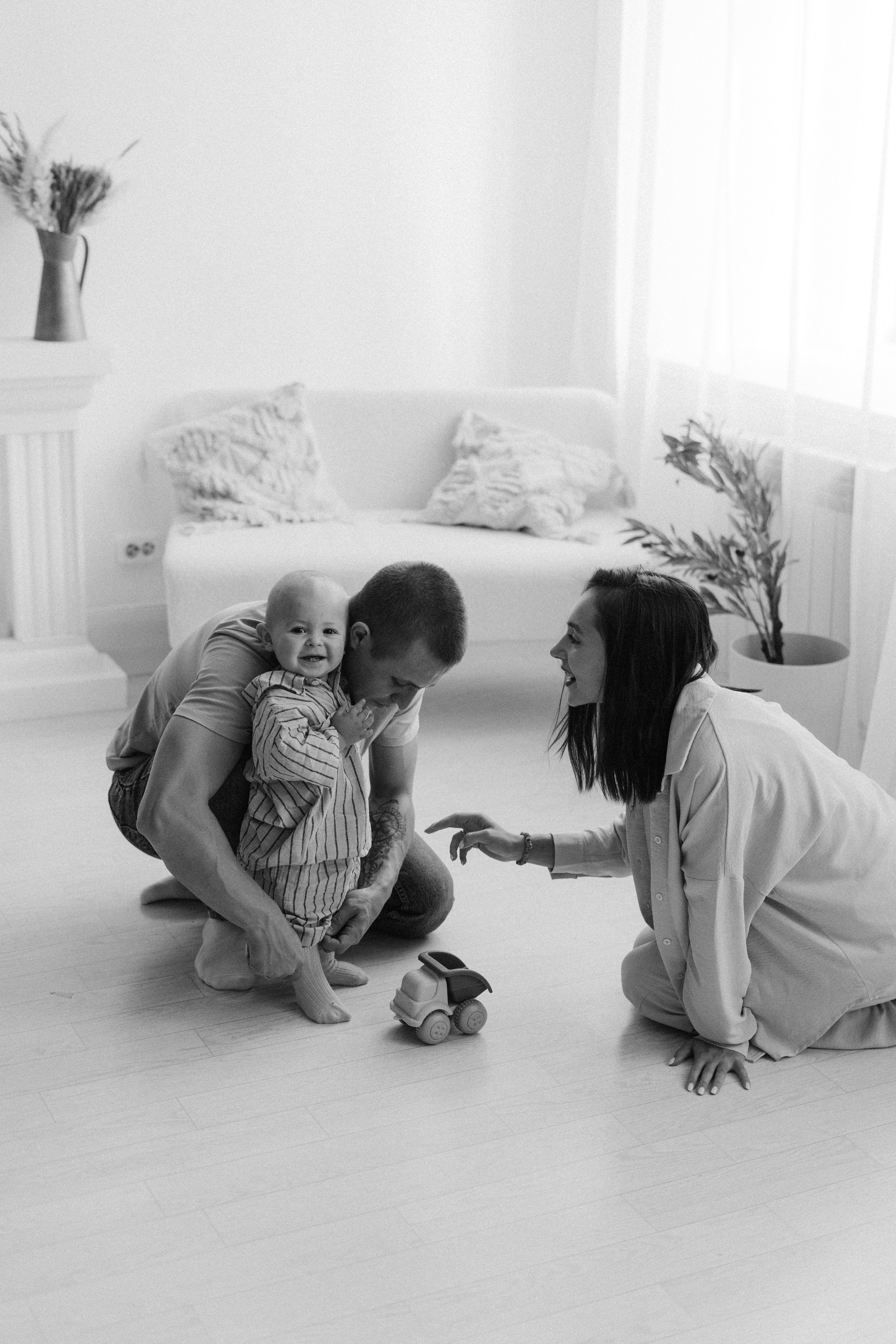 София, Иван и Миша. Главная