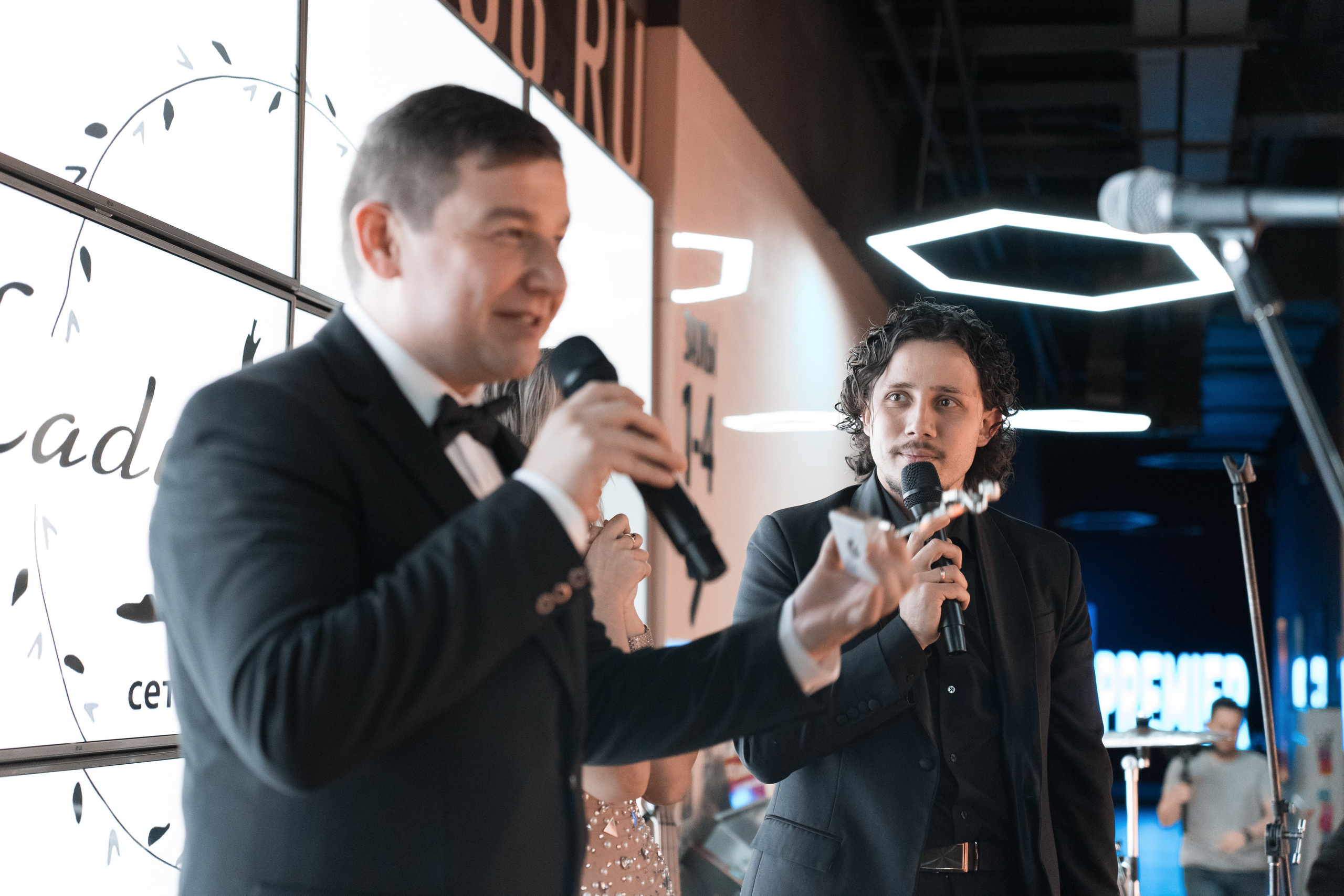 Веб-сериал «МЫ». Для тех, кто не ждёт удачи, а создаёт её. Каждая фотосессия — это твой момент, твой стиль, твой успех. 📸