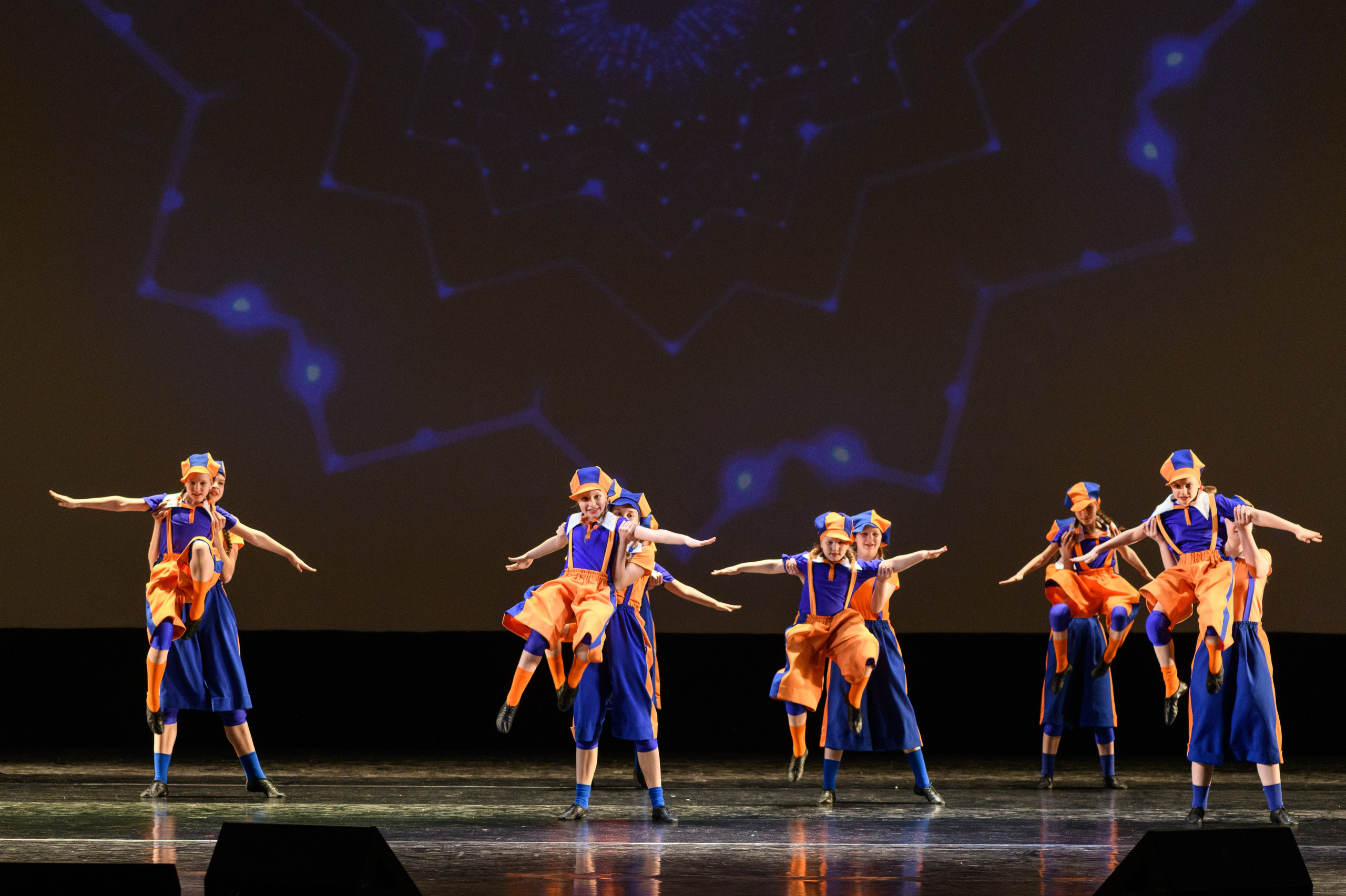 23 апреля, часть 2, БКЗ Октябрьский, г. Санкт-Петербург. Золотое яблочко