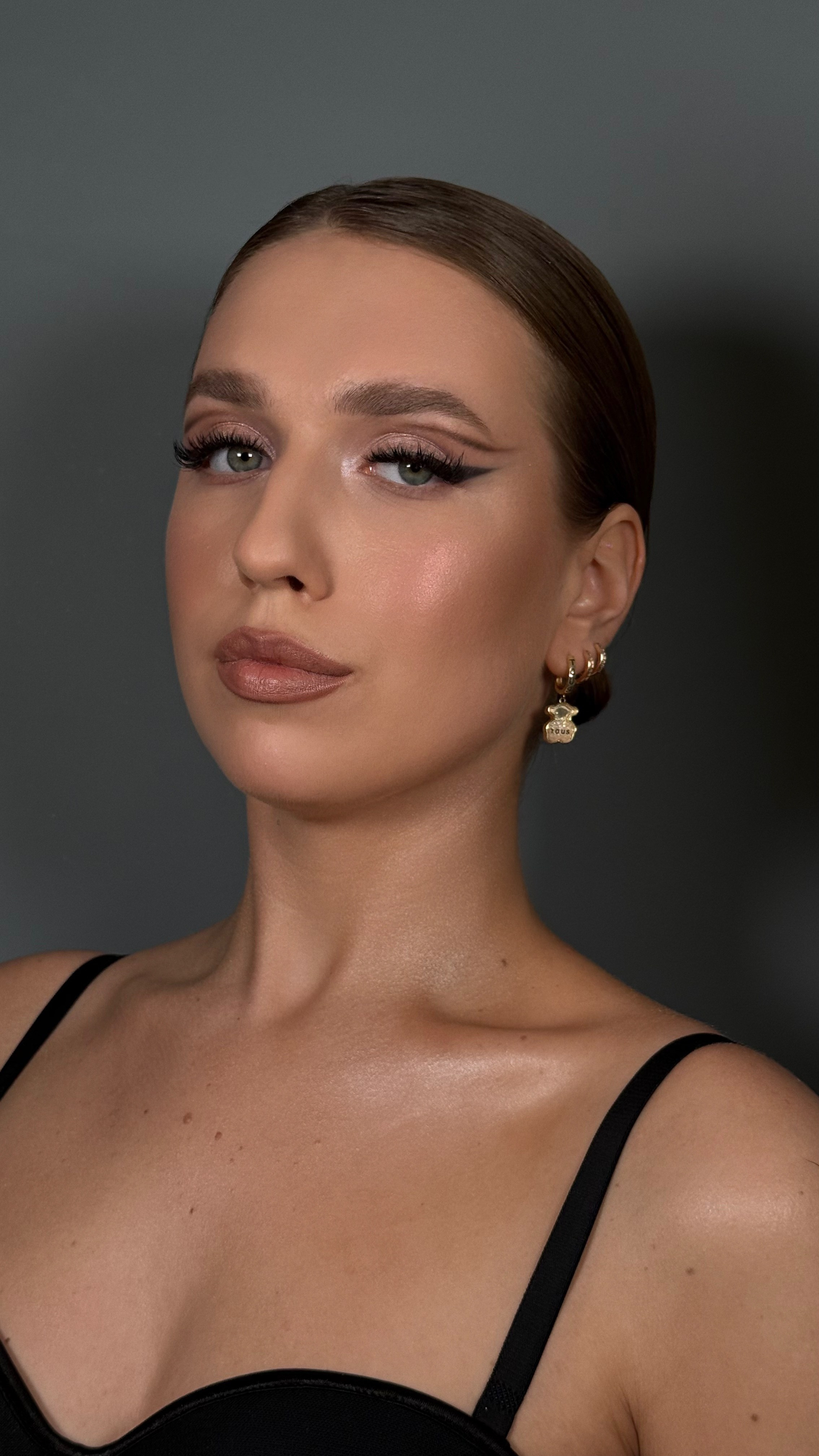 Образы. Студия визажистов, стилистов по прическам, бровистов и мастеров по ресницам