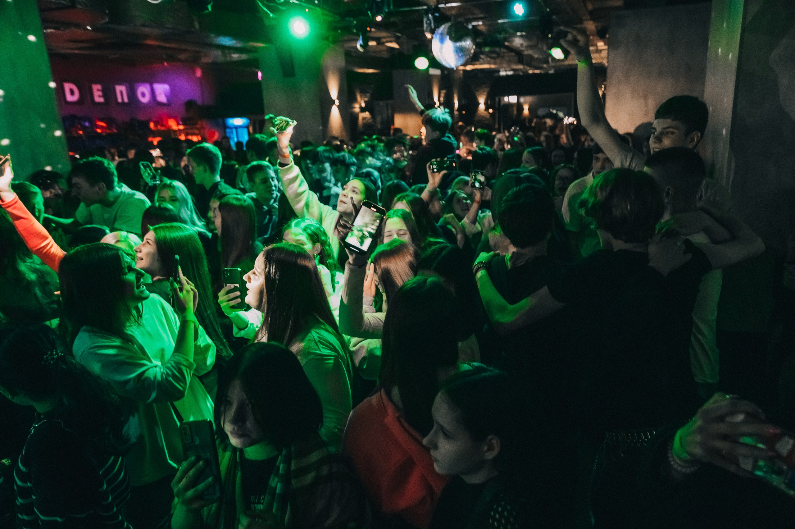 8 MARCH WOMENS DAY PARTY. Фотограф в Кемерово Владислав Шульц