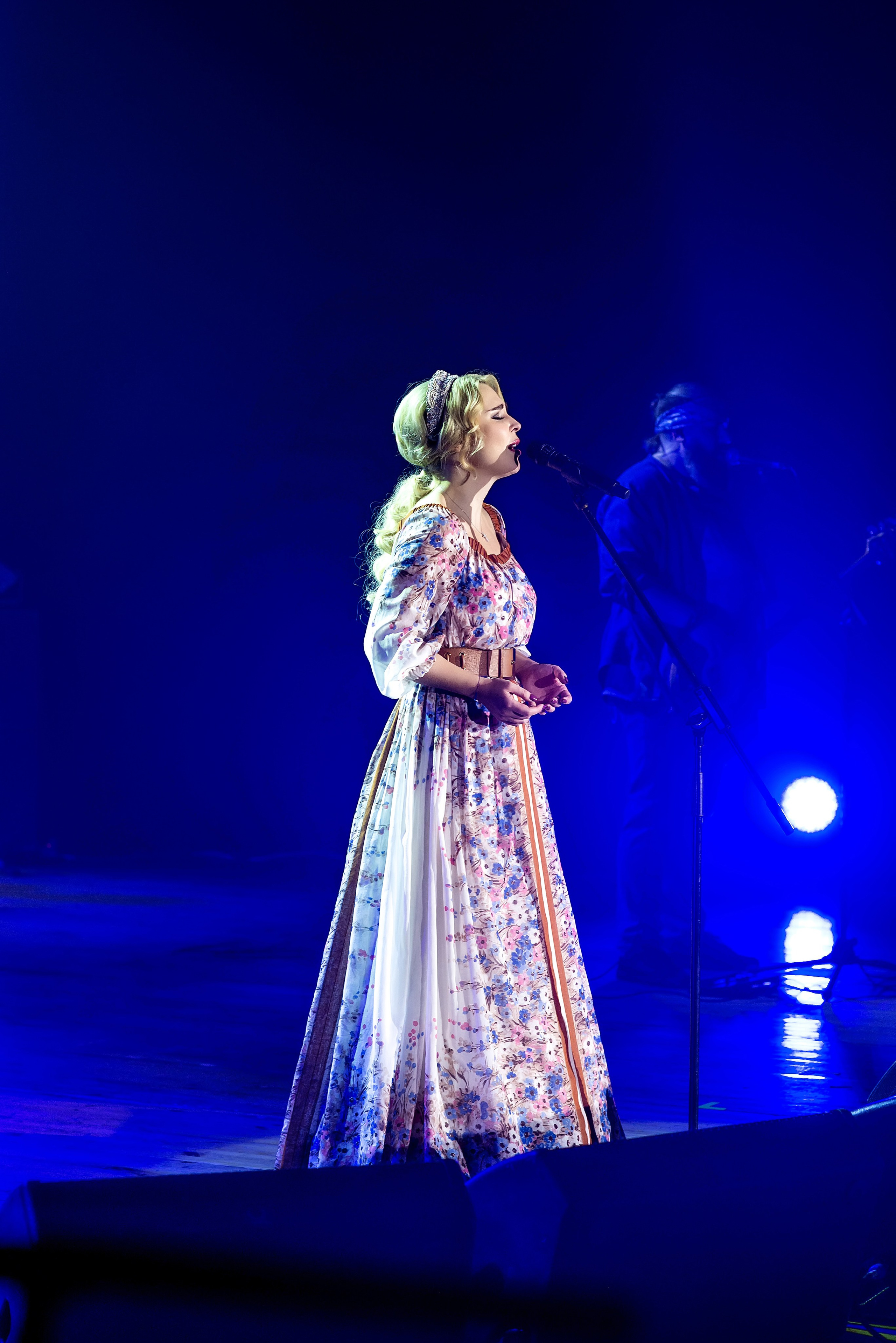 Концерт Пелагеи. Школьный, фэшн фотограф в Тюмени и в России Ирина Королева