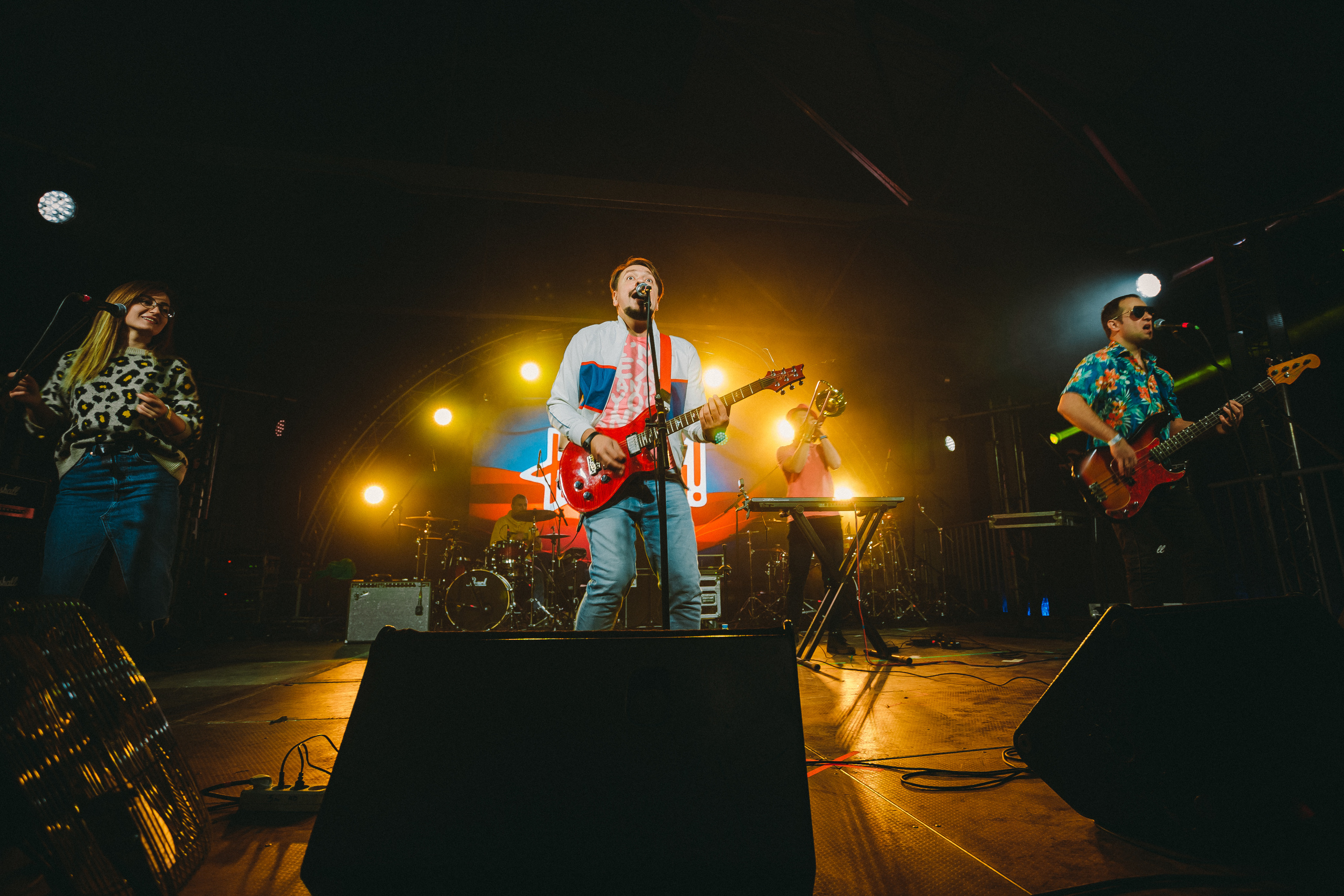 ЯМАЙСКИЙ И ОСТРОВИТЯНЕ (ЖИВОЙ). Photographer Sonkina Tatiana (Tanya Ash)