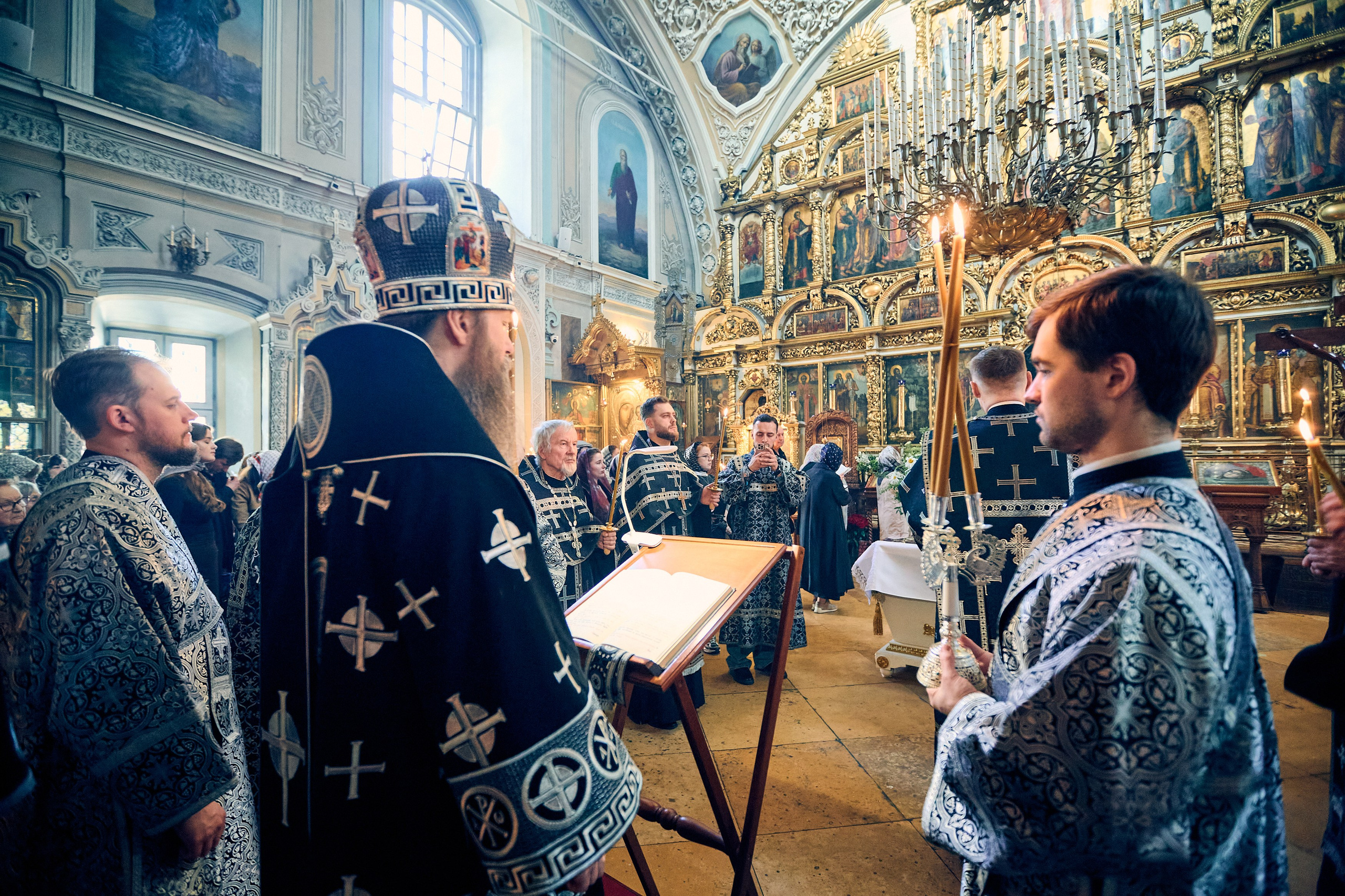 Утреня. Погребение Спасителя. DMITRY MOISEENKO — фотограф, художник, топ-стилист