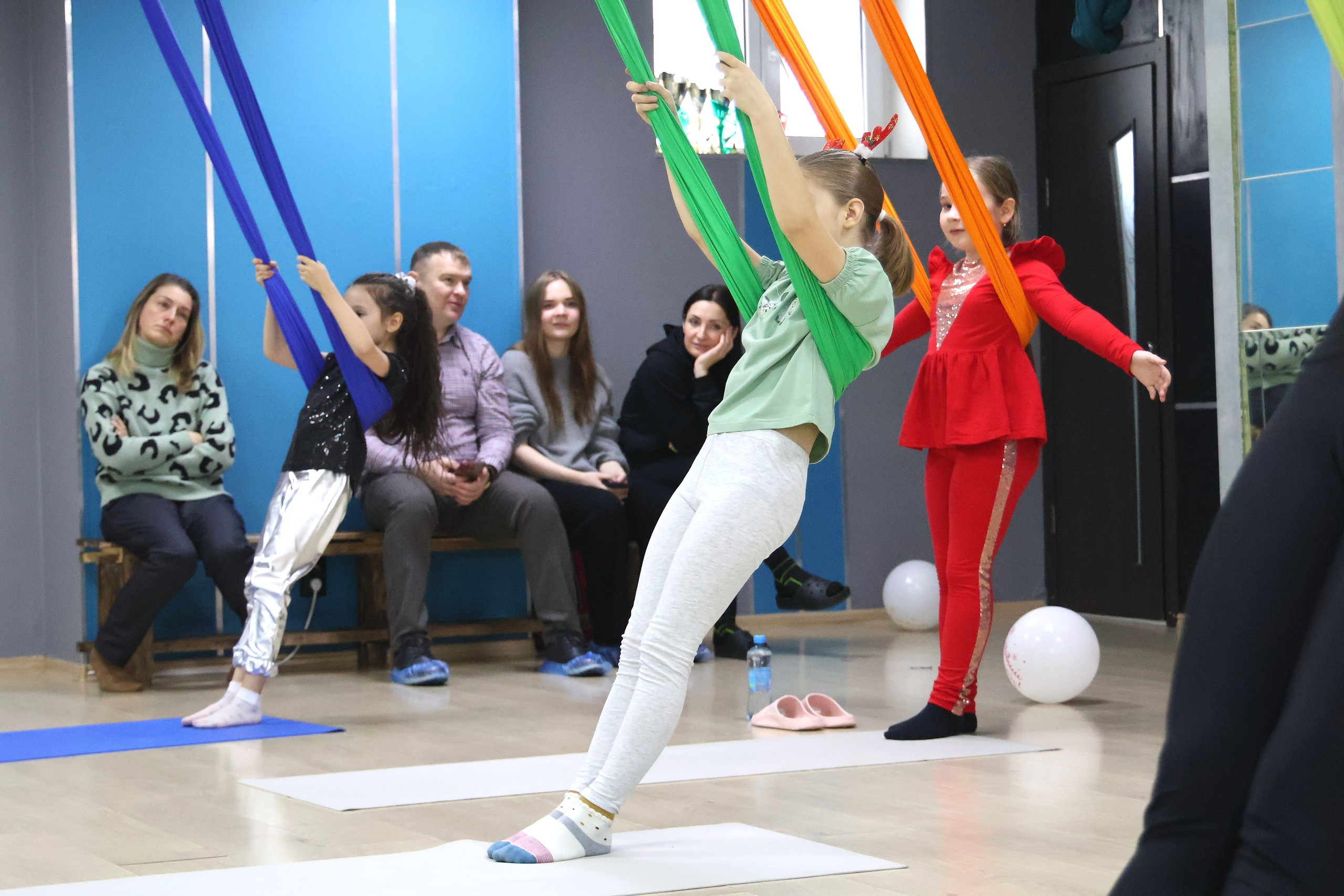 Открытый урок «Фитнес в гамаках». Спортивный и репортажный фотограф Ермакова Светлана