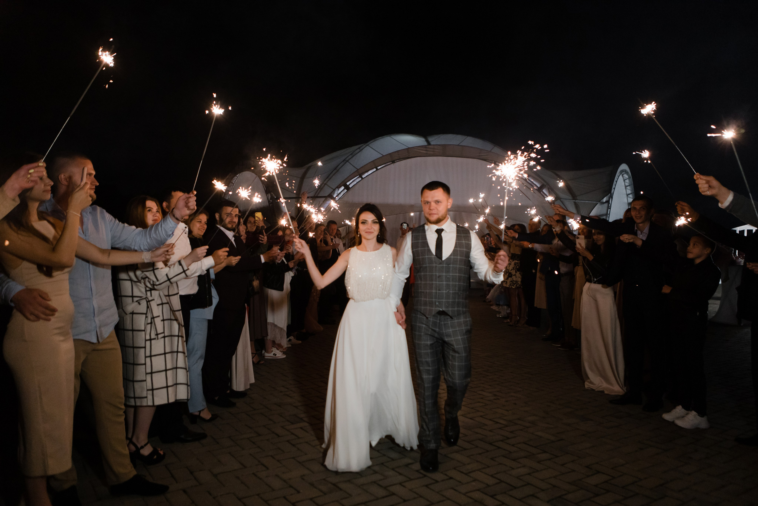 Свадебная фотосессия Сергея и Татьяны. Наша свадебная сказка. Видеосъемка и фотосъемка свадеб. Фотограф и оператор на свадьбу. Видеосъемка подкастов, собственная видео-фотостудии. Предметная фотосъемка