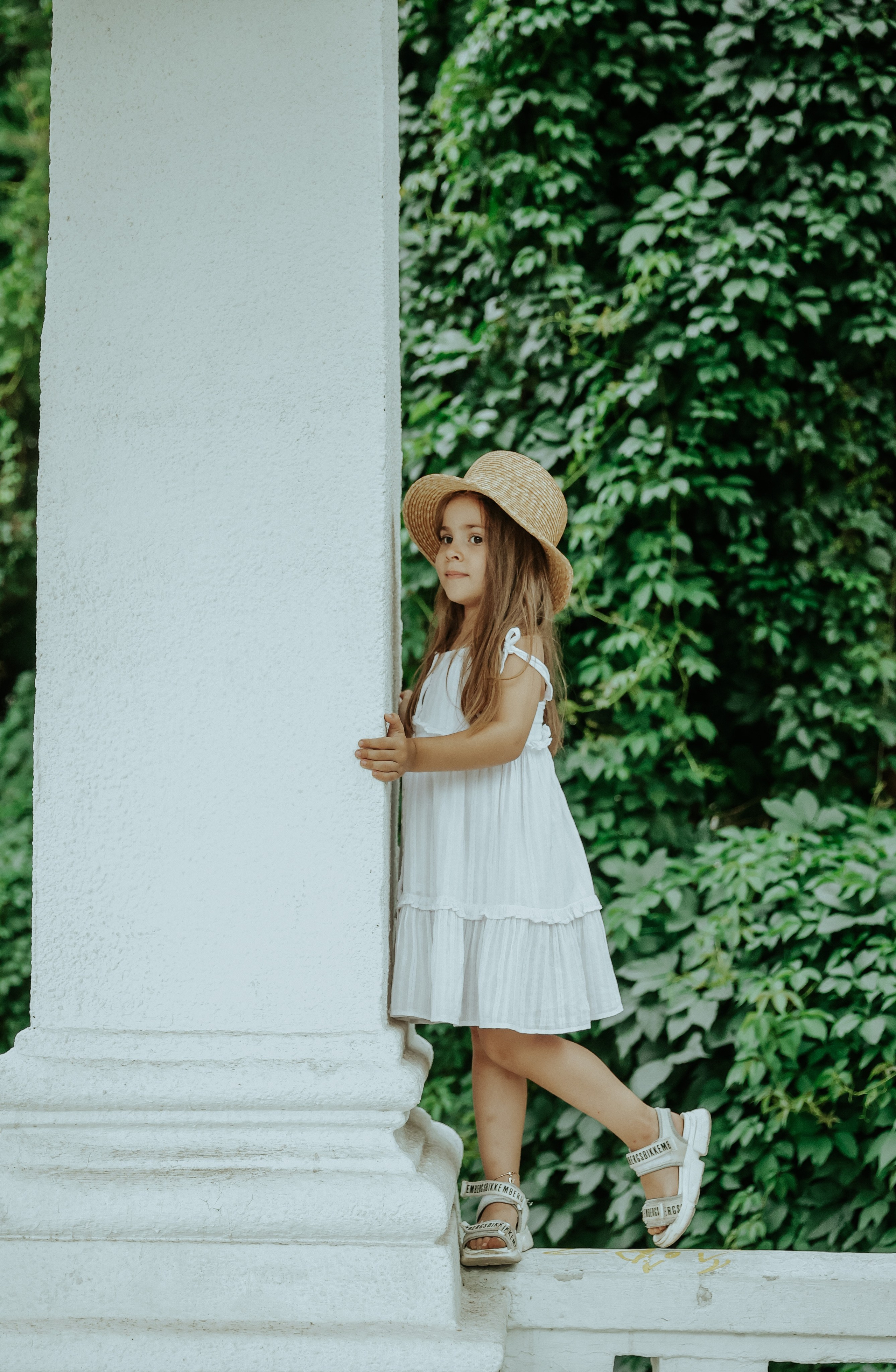 Летняя фотосессия в Ростовском парке. Аделина и Дарина. Omar Shapiev