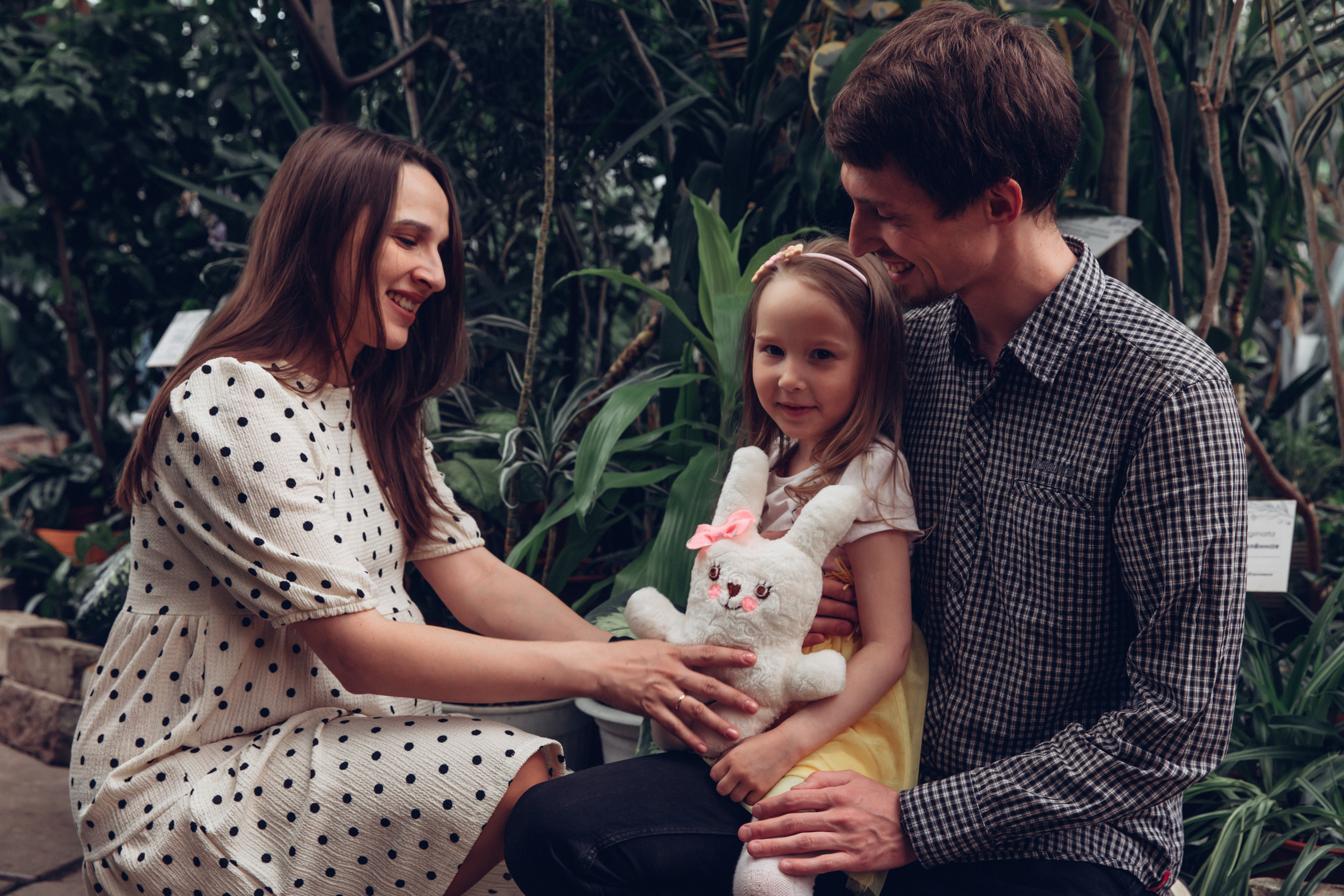 Катя, прогулка в оранжерее Таврического сада. Семейный фотограф в Санкт-Петербурге Алиса Мохова