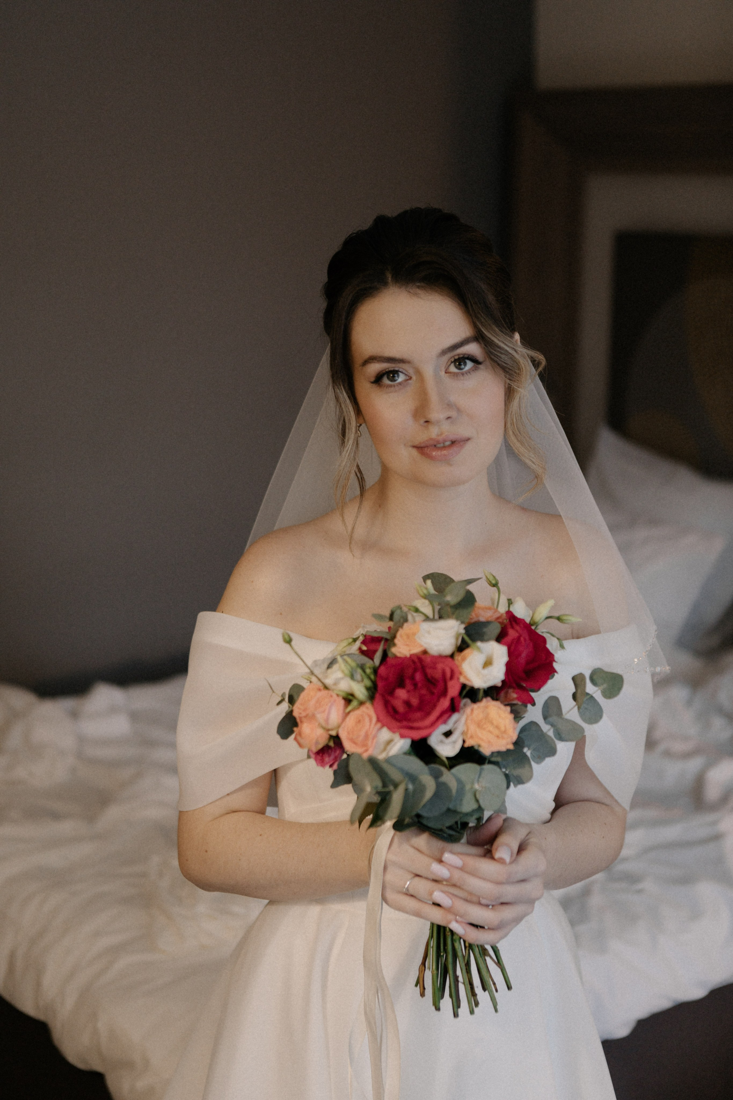 Ксюша и Илья. Утро в отеле роспись в Birds. Свадебный и портретный фотограф в Москве Анастасия Масюк