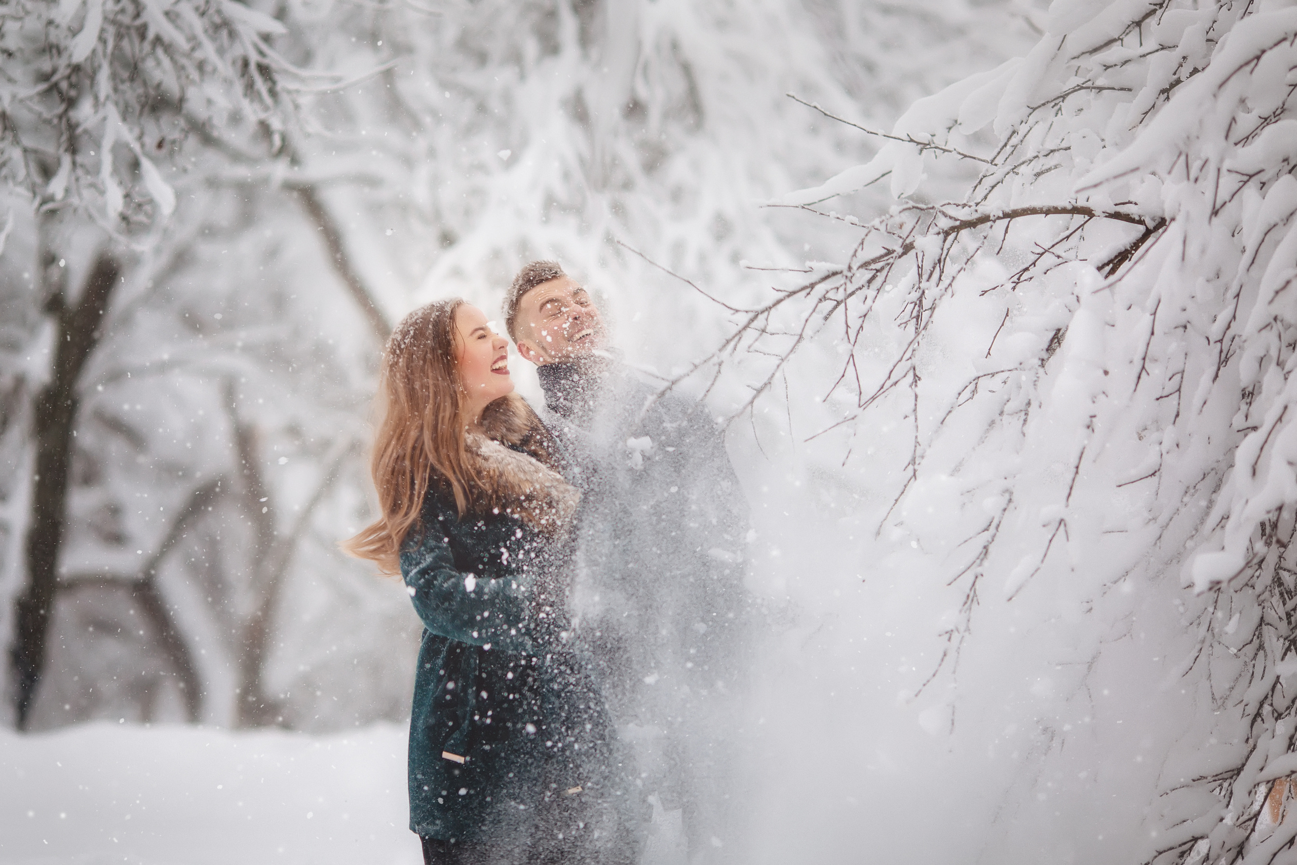 Валя и Сережа в зимнем лесу. Семейный фотограф в Москве Марина Петра