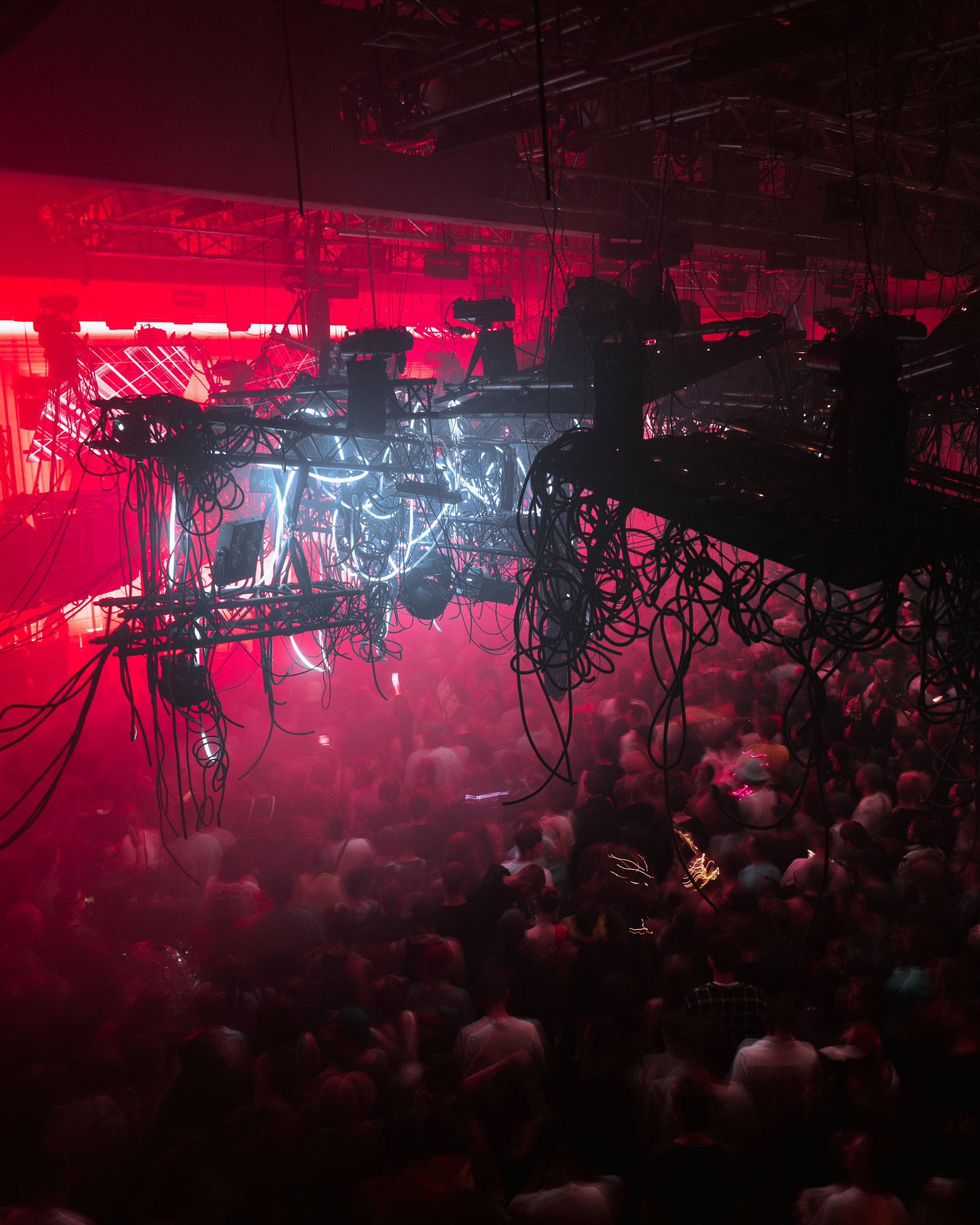 Outline 2024. @tomrus: Рустам Шагиморданов — фотограф