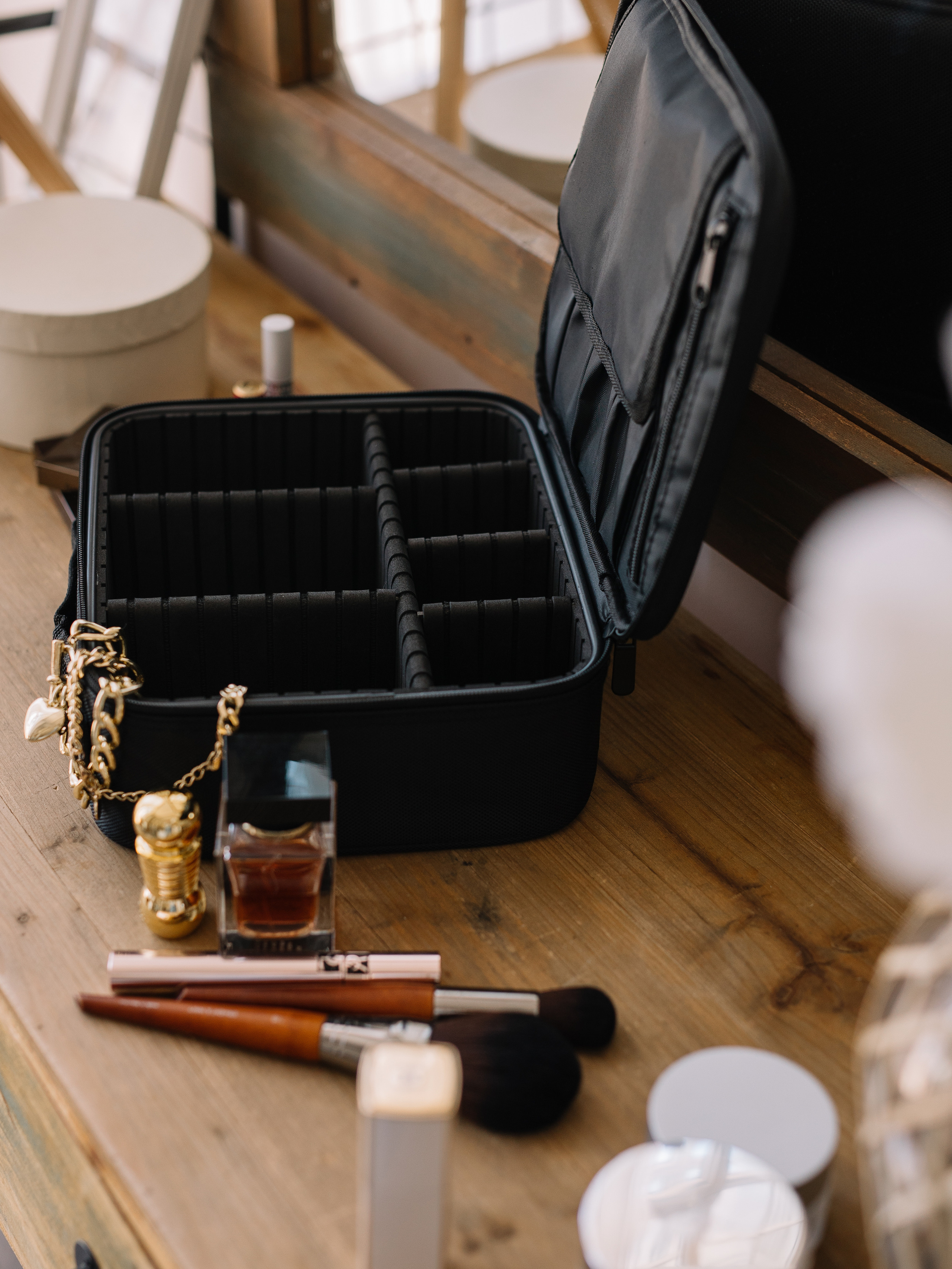 Элементы одежды и предметы. Портретный имиджевый фотограф в Москве