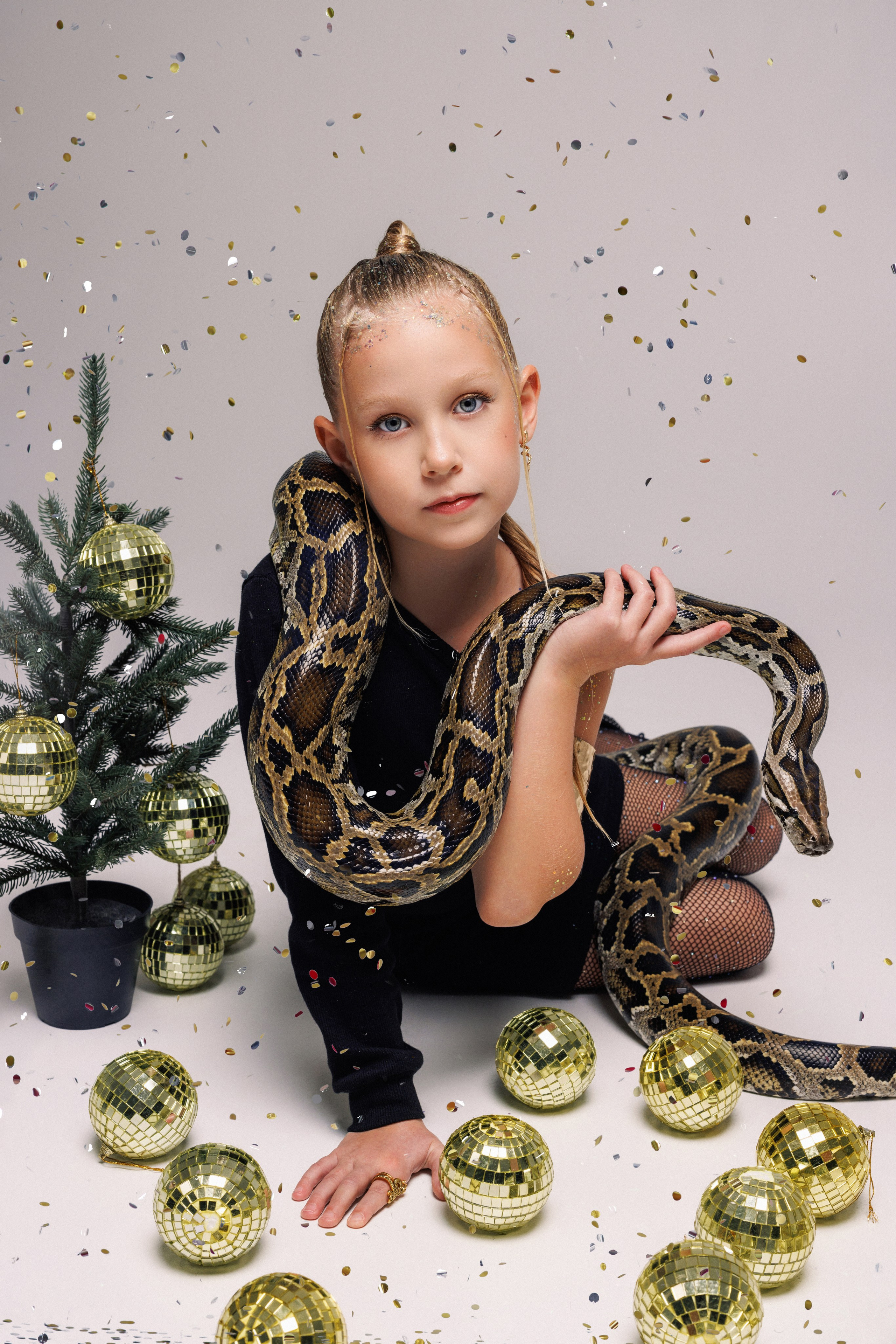 Новогодняя фотосессия со Змеем. Семейный и детский фотограф в Краснодаре Анна Трашкова