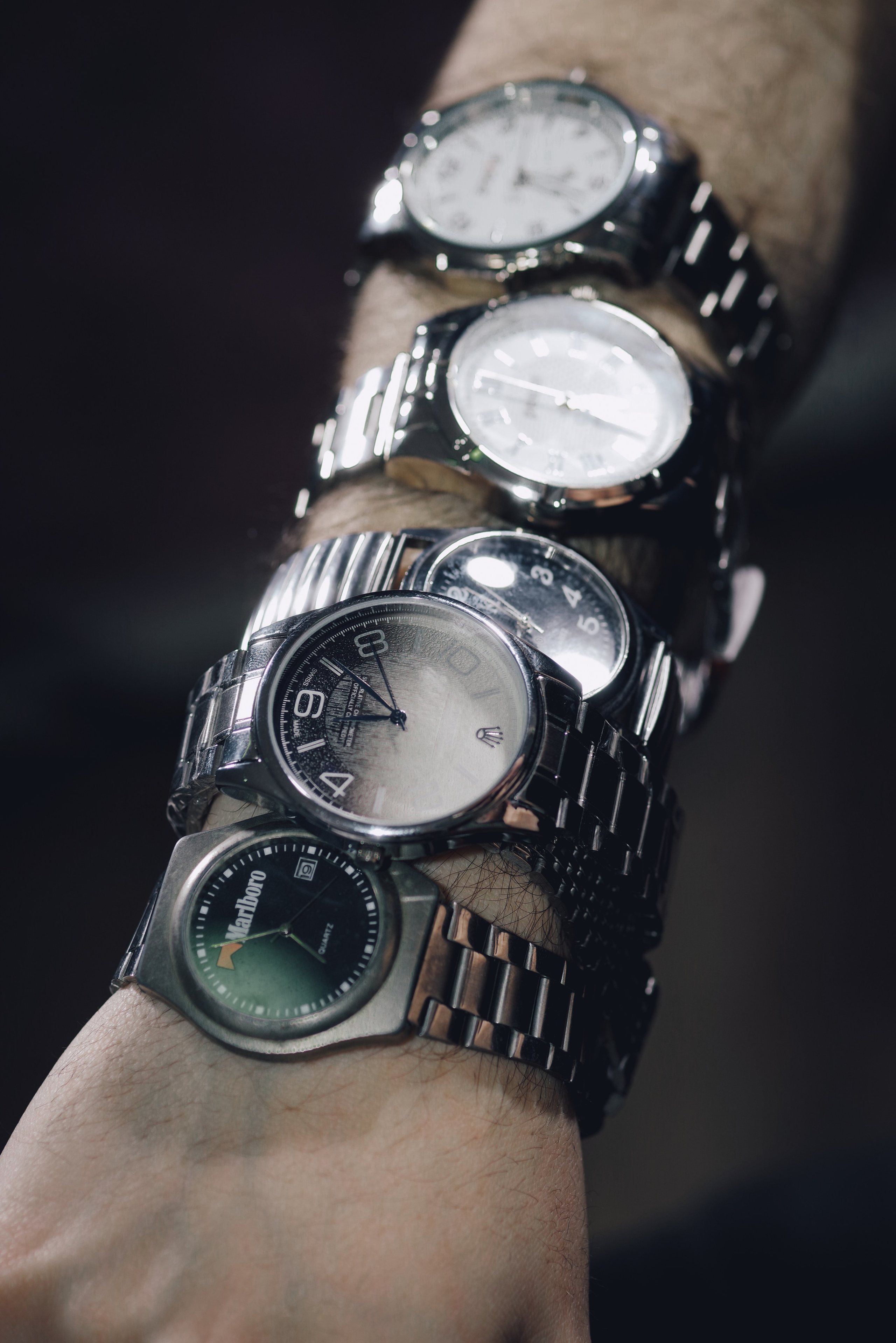 Часы (Спасибо Dato Ninua часовщику из Сенаки за часы для фотосессии). Портретный фотограф Денис Милютин