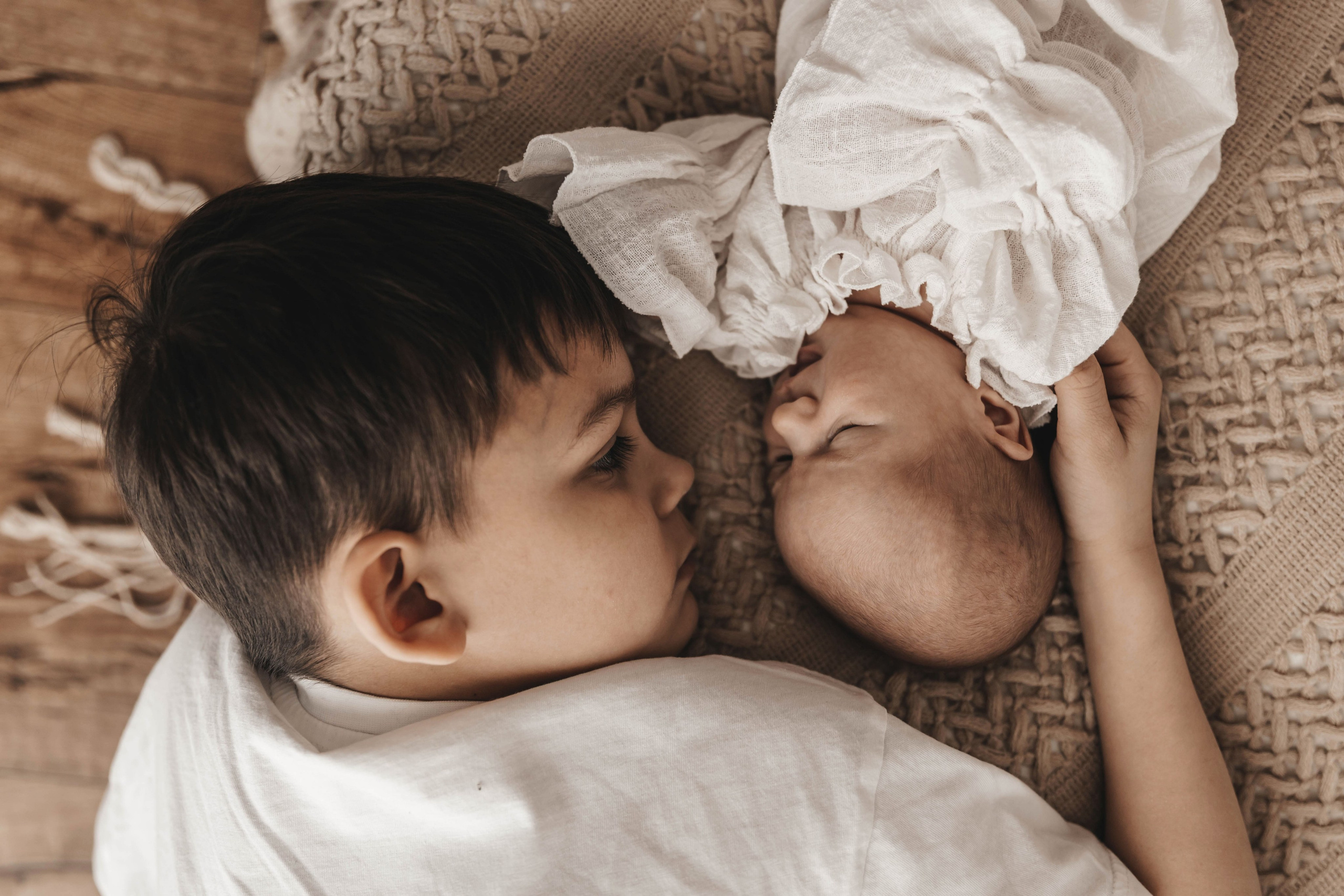 Альбом с естественной фотосессией ньюборн. Фотограф новорожденных Москва, Люберцы, Жуковский, Раменское