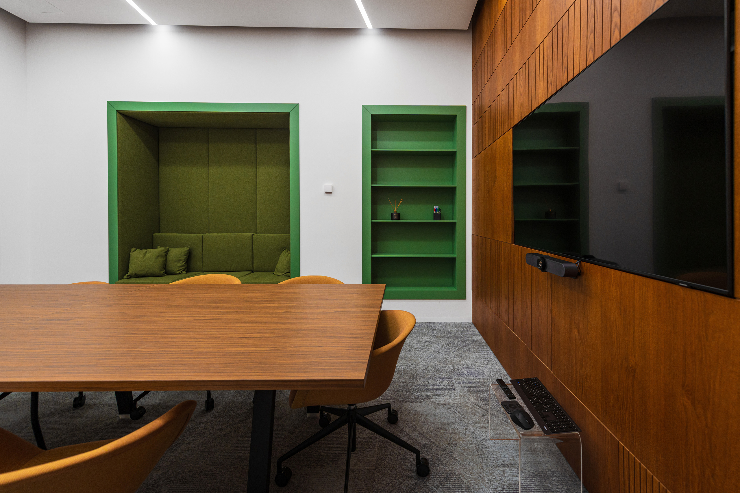 Interiors. Фотограф — Денис Богомолов