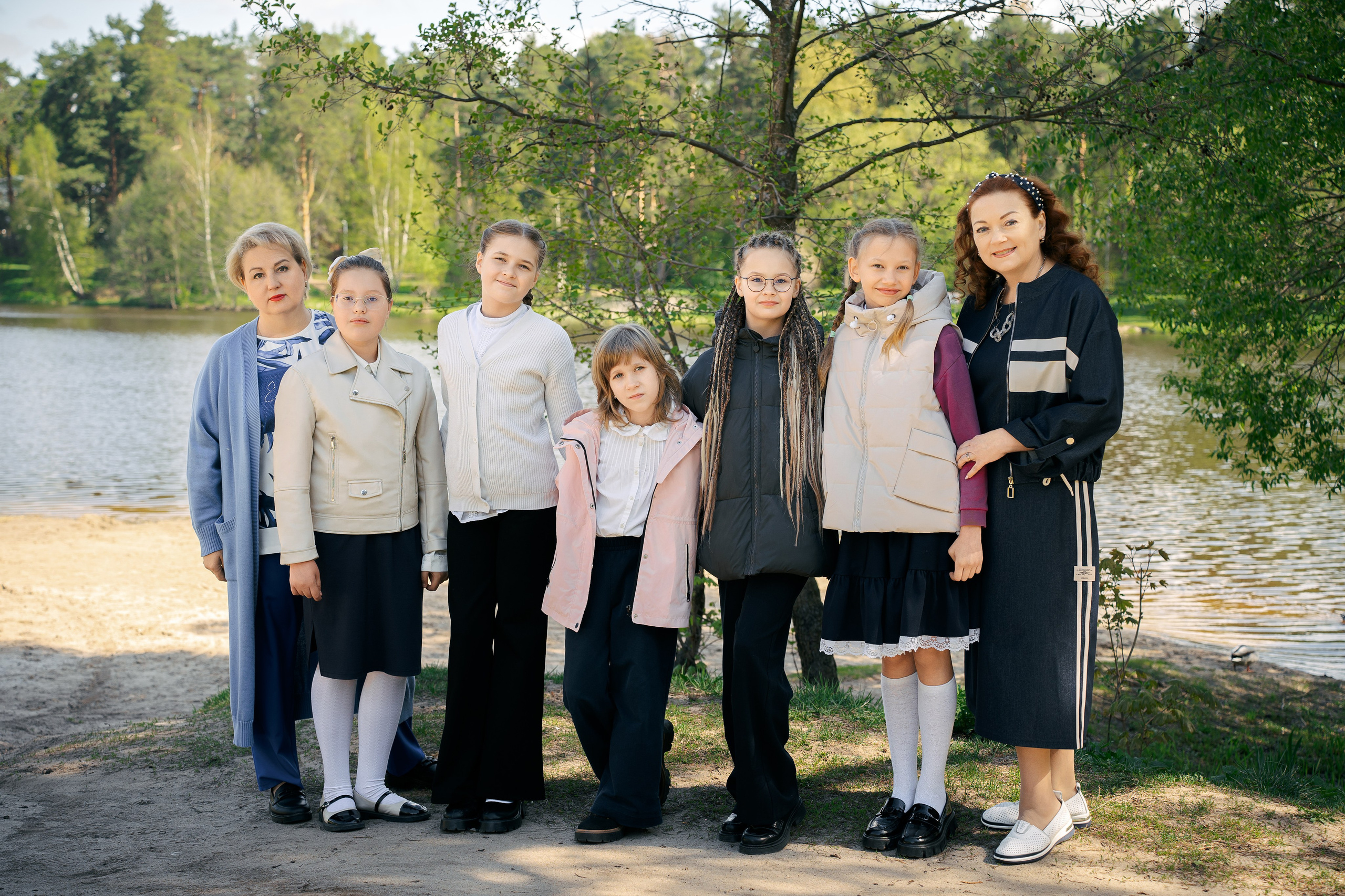 Прогулки в школьном дворе. Фотограф Казакова Анастасия