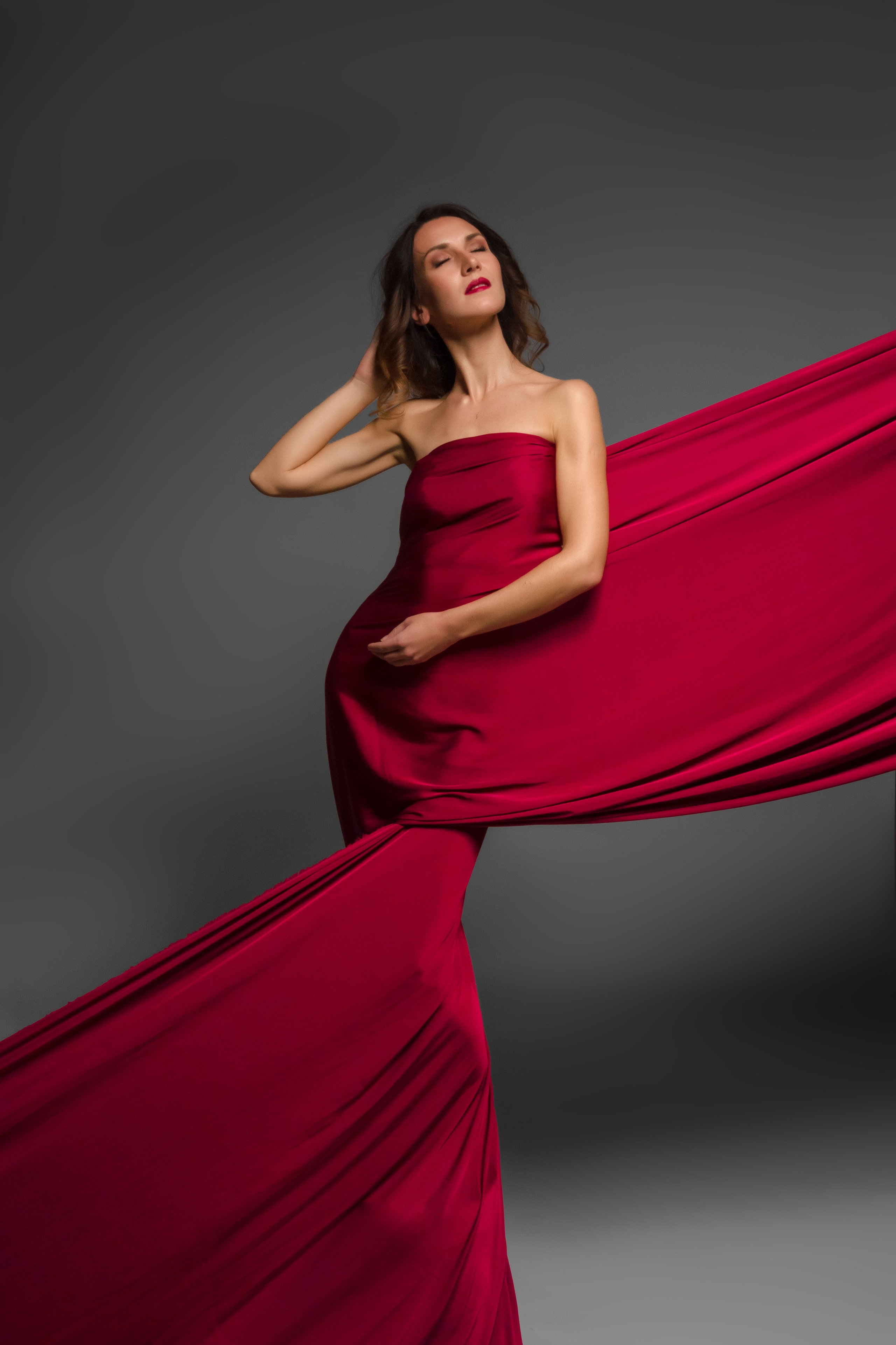 Съемки в студии. Индивидуальные, семейные, студийные съемки в Серпухове и за пределами