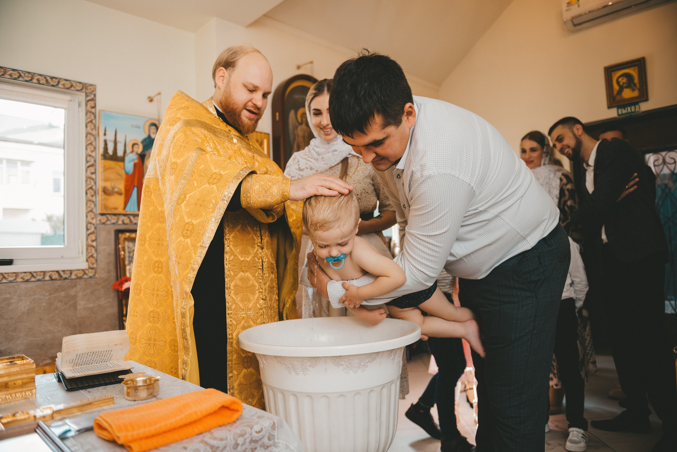 Фотосессия крещения. Семейный и детский фотограф в Новороссийске Татьяна Крестина