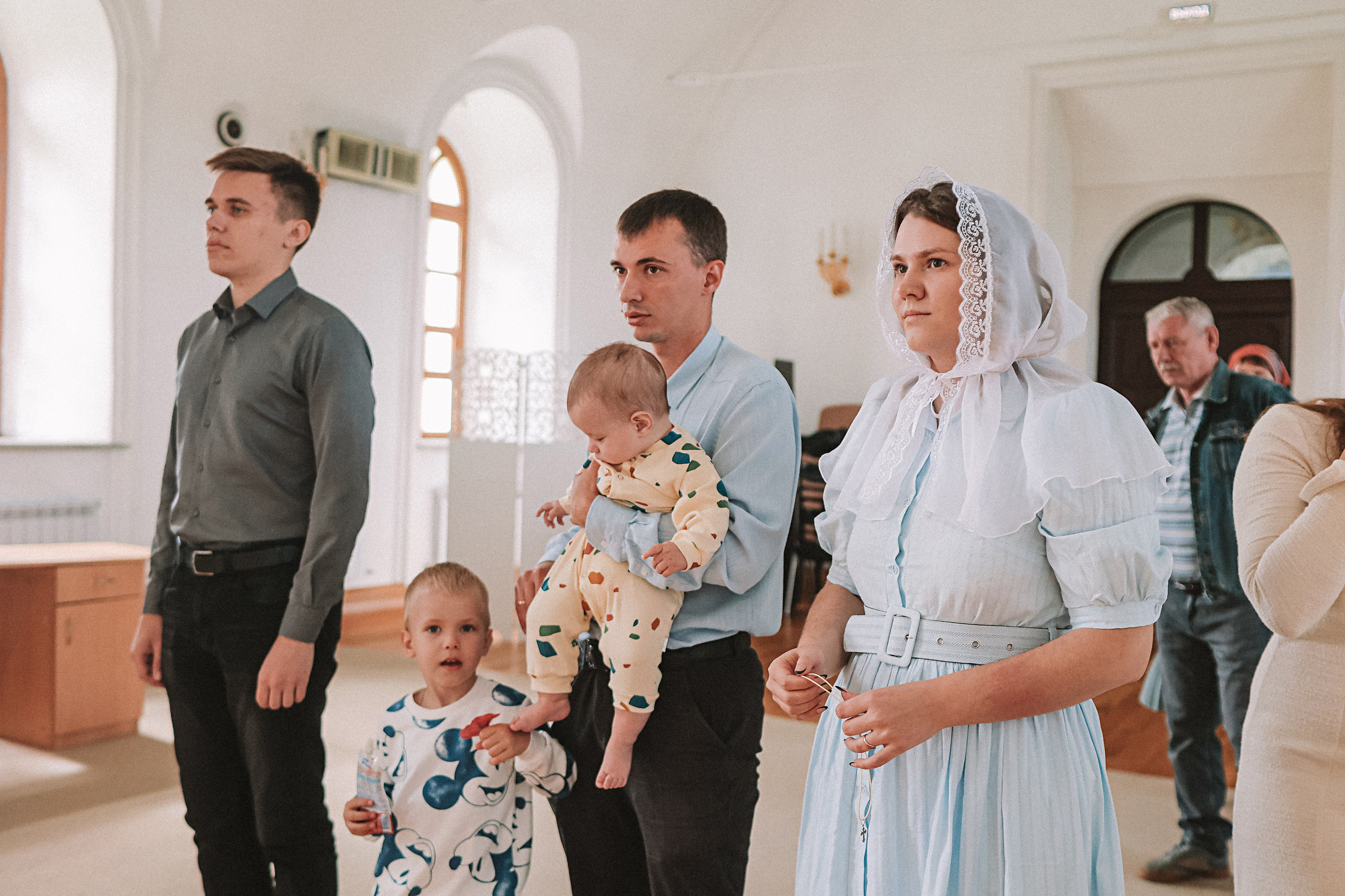 Крещение церковь около моста влюбленных. Семейный фотограф Тюмень, фотограф на роды Салмина Мария