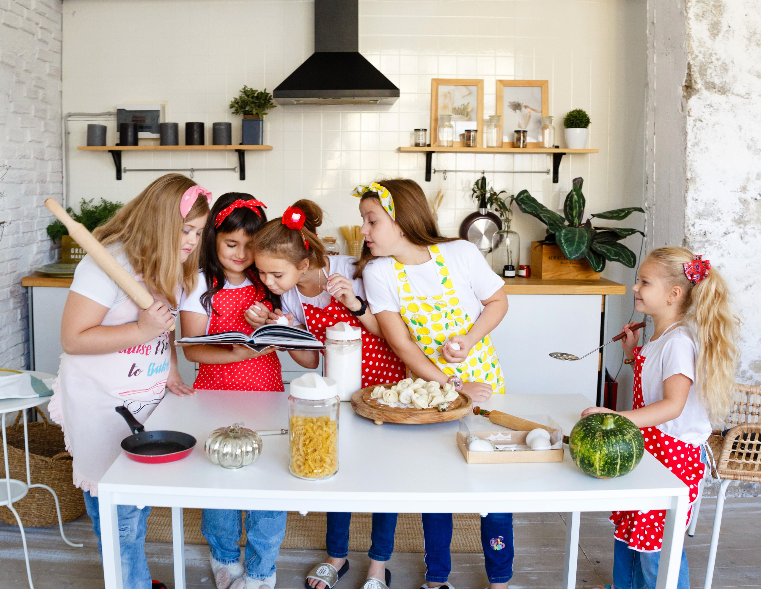 ВЕСЕЛЫЕ ПОВАРЯТА. Выпускные альбомы Красноярск