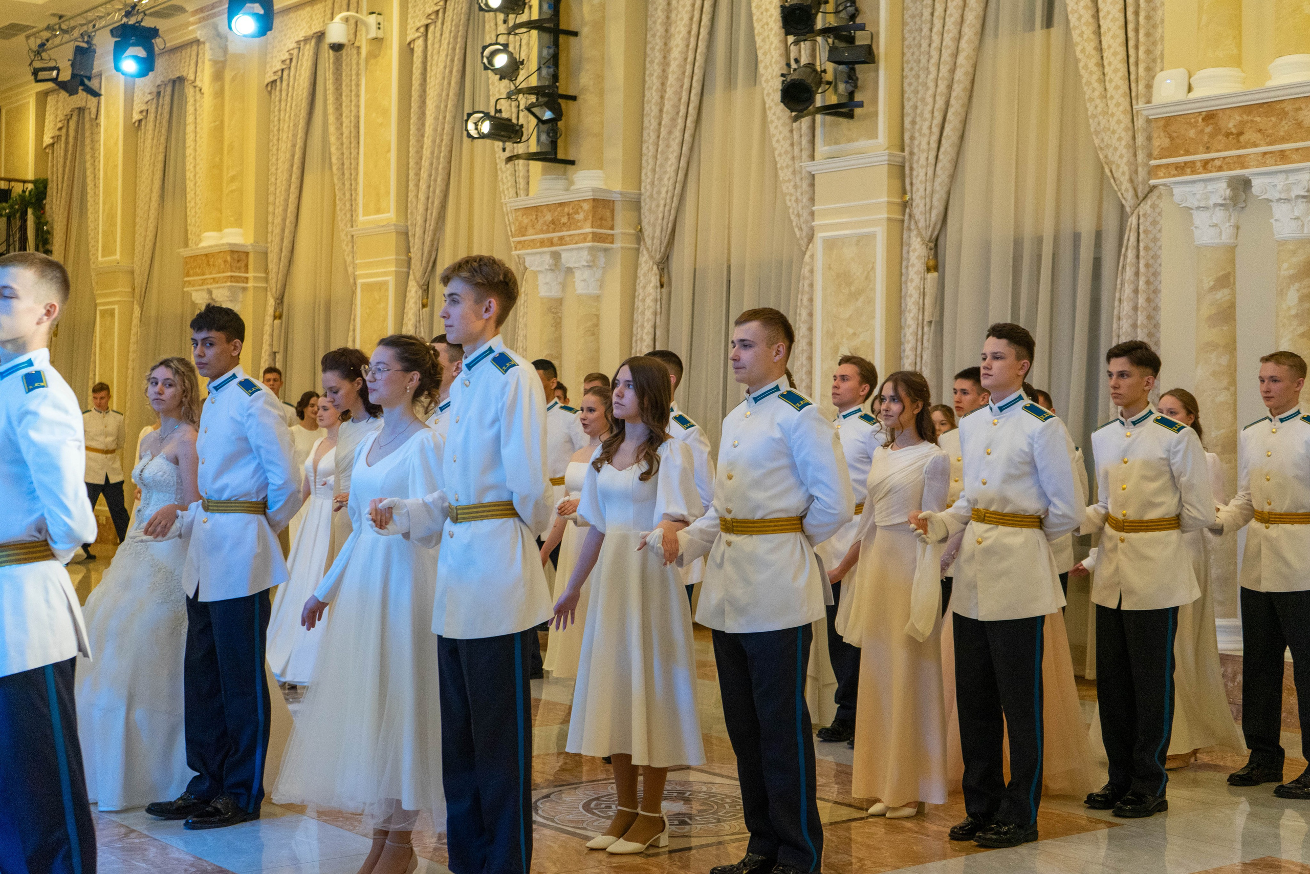 Кадетский бал. Фотограф, ТГК; https://t.me/Dyniks_eyes Dynik