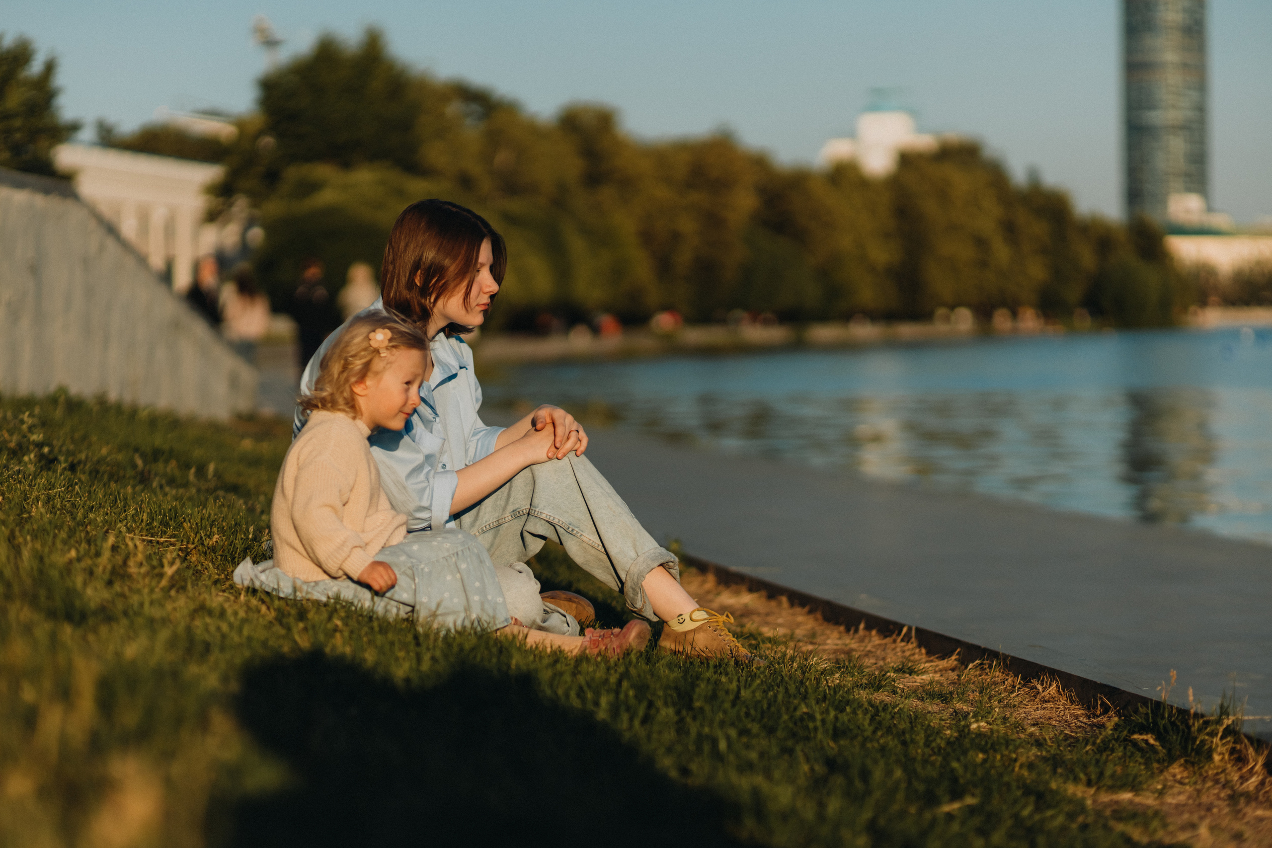 Сестренки прогулка. Семейный и детский фотограф в Екатеринбурге Светлана Гостюхина