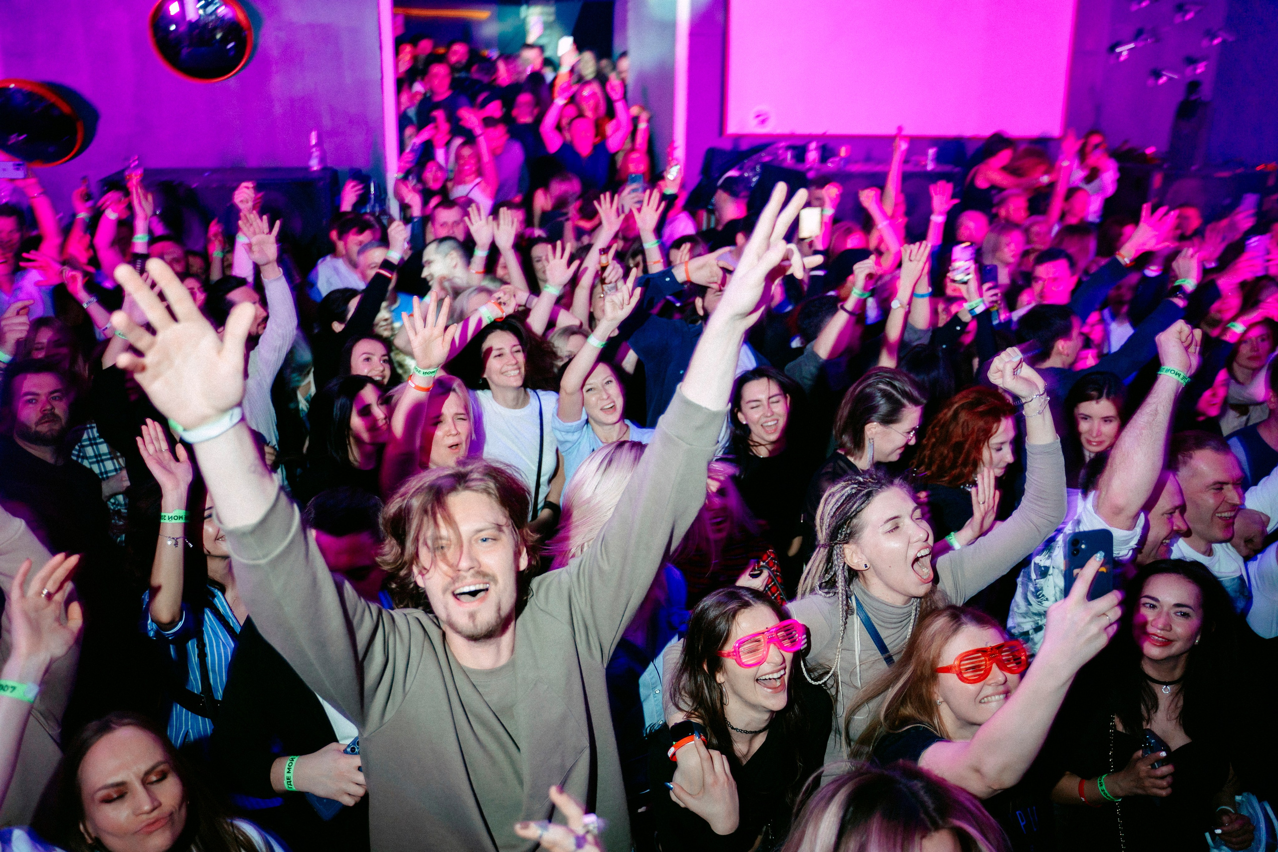 Где мой 2007: ностальгия и Катя Чехова / 2023. Саша Копылов, фотограф в Казани