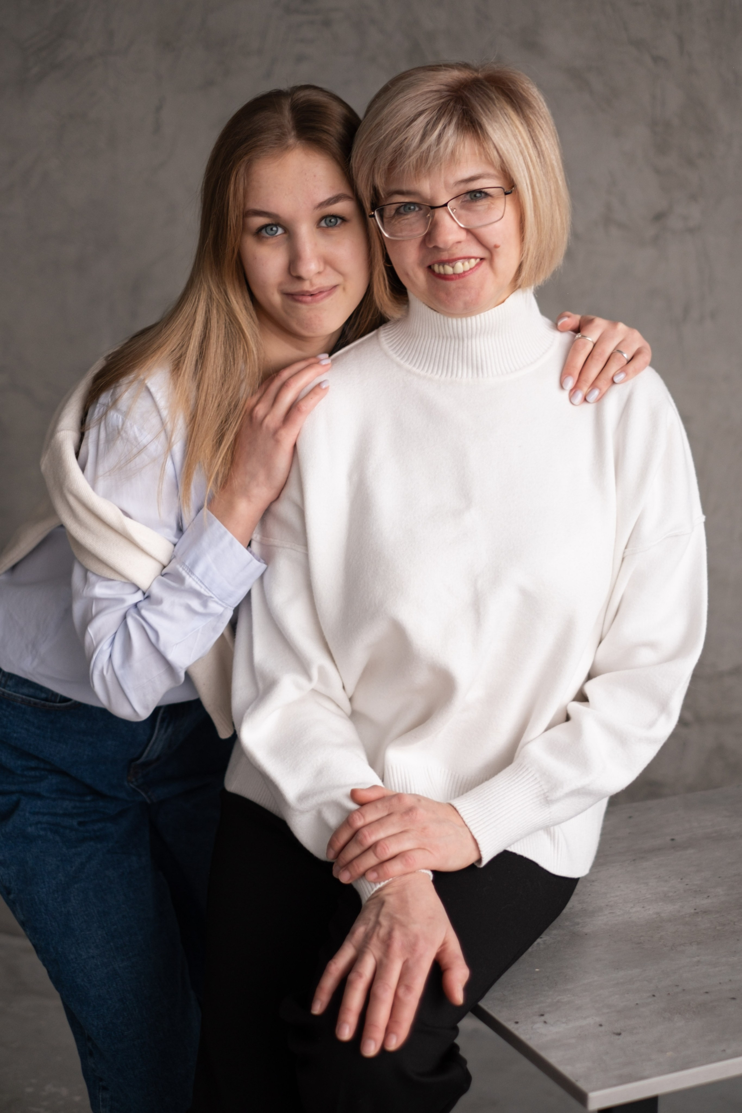 Наталья и Оля | мама и дочь в студии. Фотограф в Новосибирске Диана Ильиных