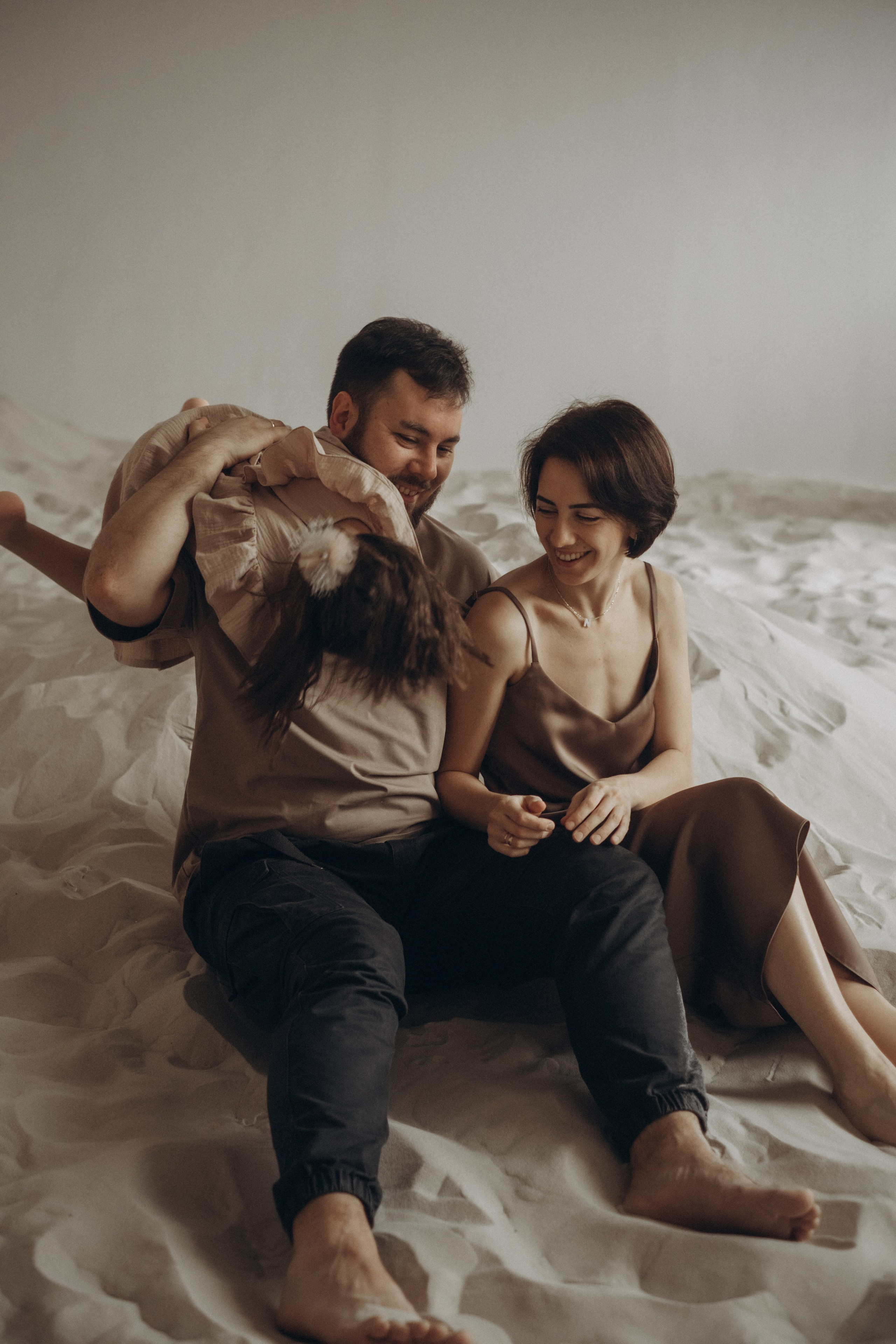 Семейная фотосессия в студии. Семейный и детский фотограф в Санкт-Петербурге