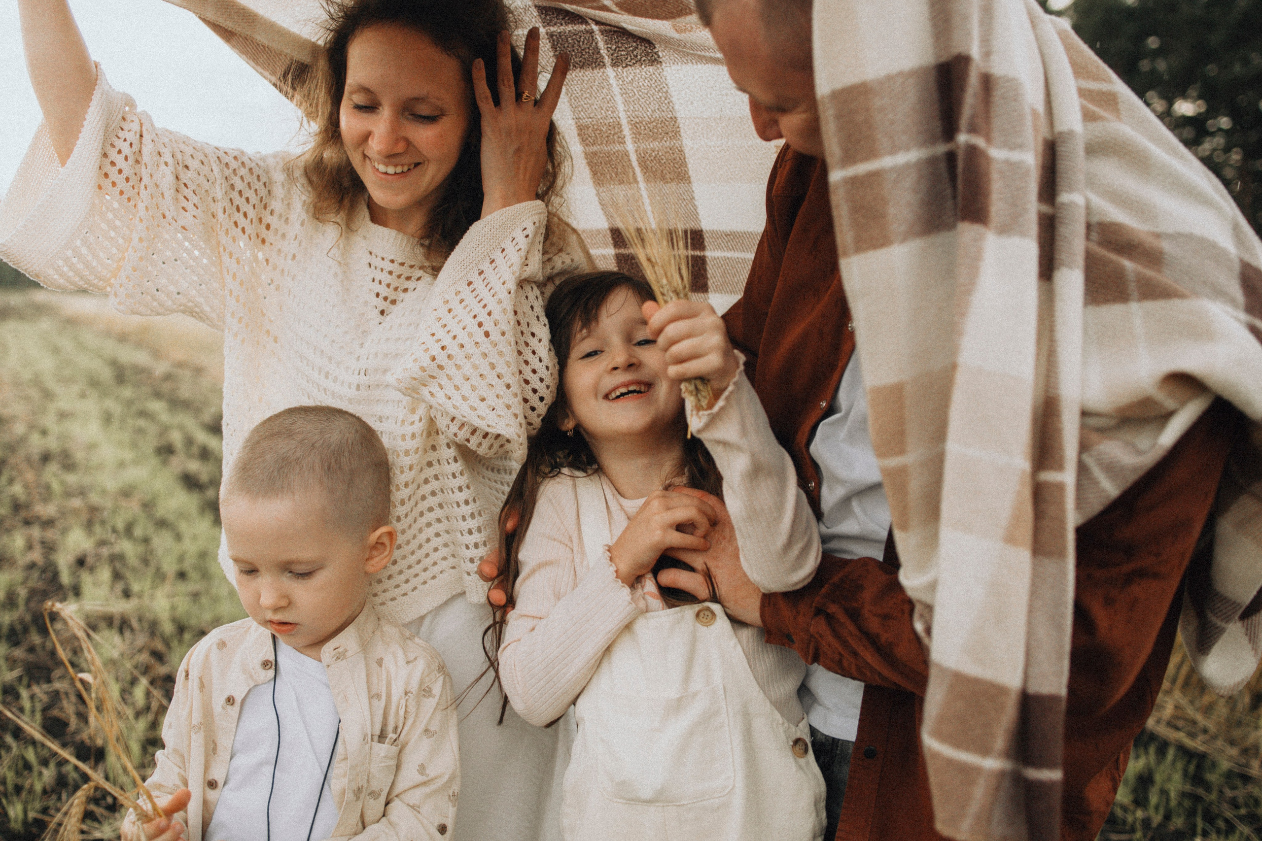 Под августовским дождём. Lifestyle семейный и детский фотограф в Омске Иванова Екатерина