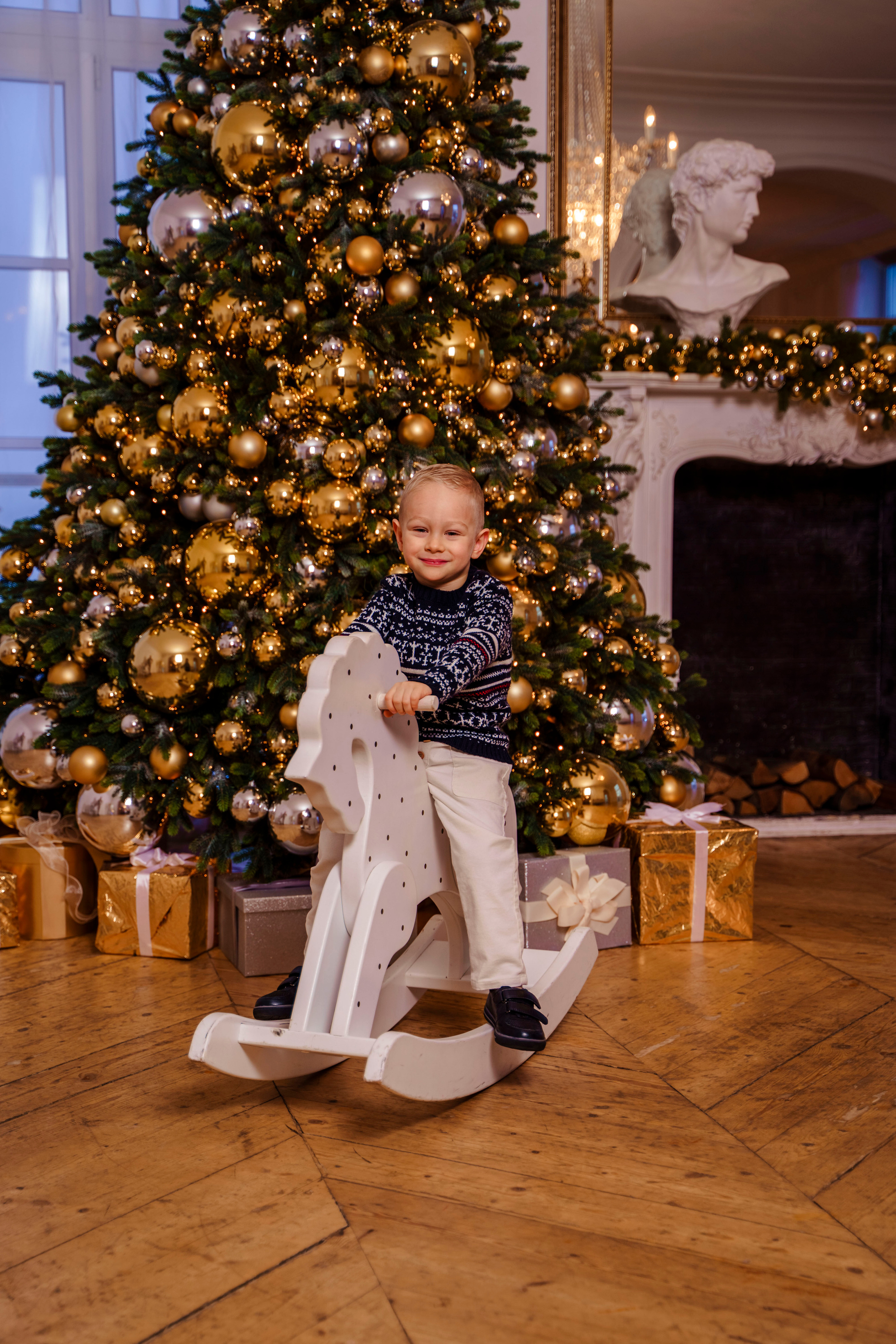 Новогодняя семейная история Юлии, Андрея, Ксюшеньки и Владика✨. Фотограф Алиса Агафонова в Санкт-Петербурге