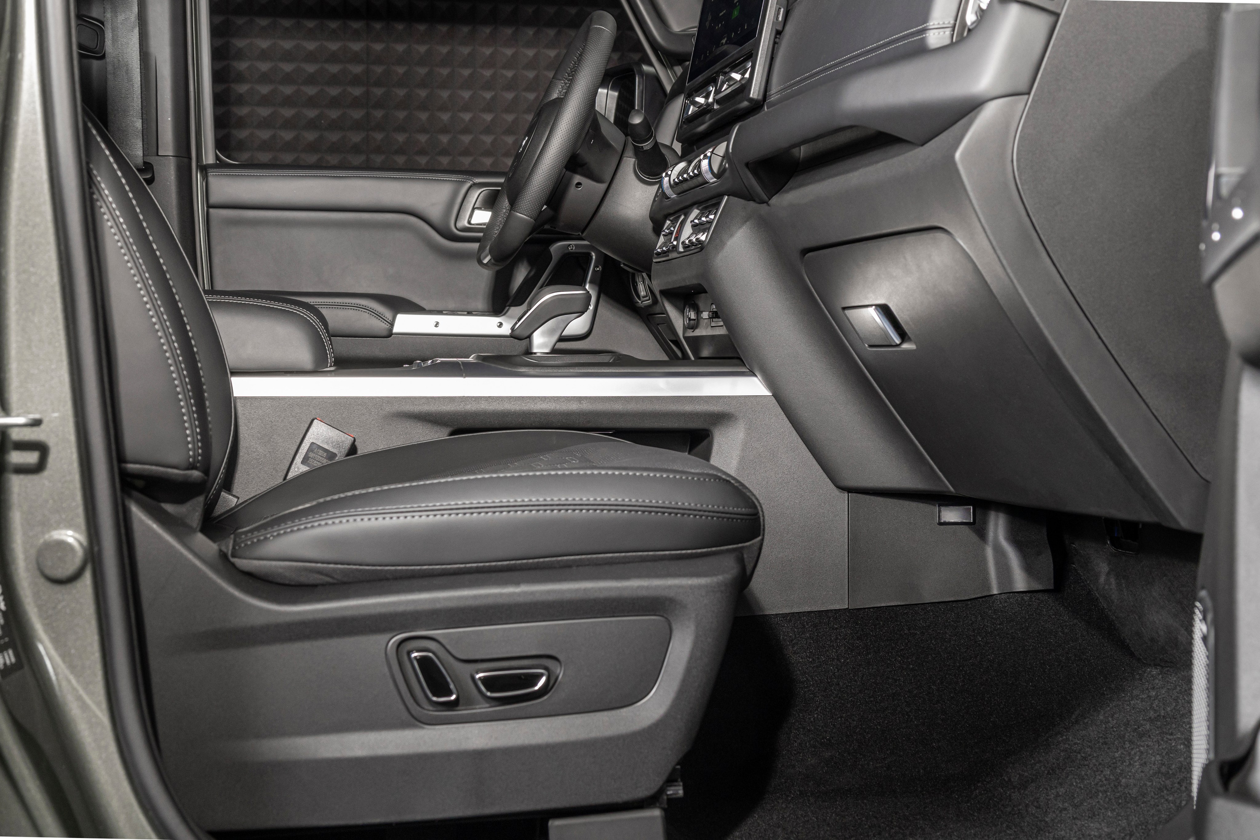 Фотосессия с мотоциклами и автомобилями. Предметный фотограф в Москве и Московской области