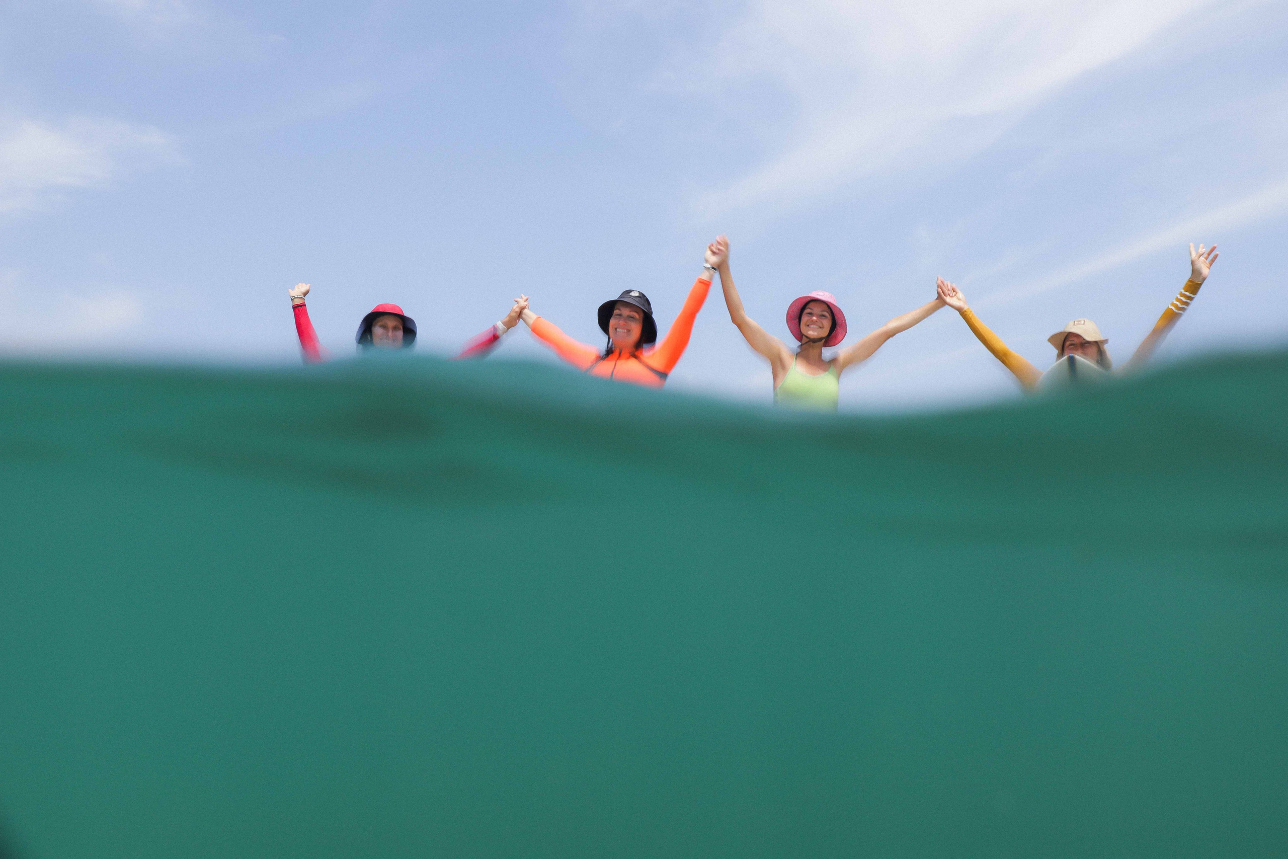 Съемка серфинга с воды в Велигаме | Девушка на рифе — атмосферные кадры. Фотограф на Шри-Ланке