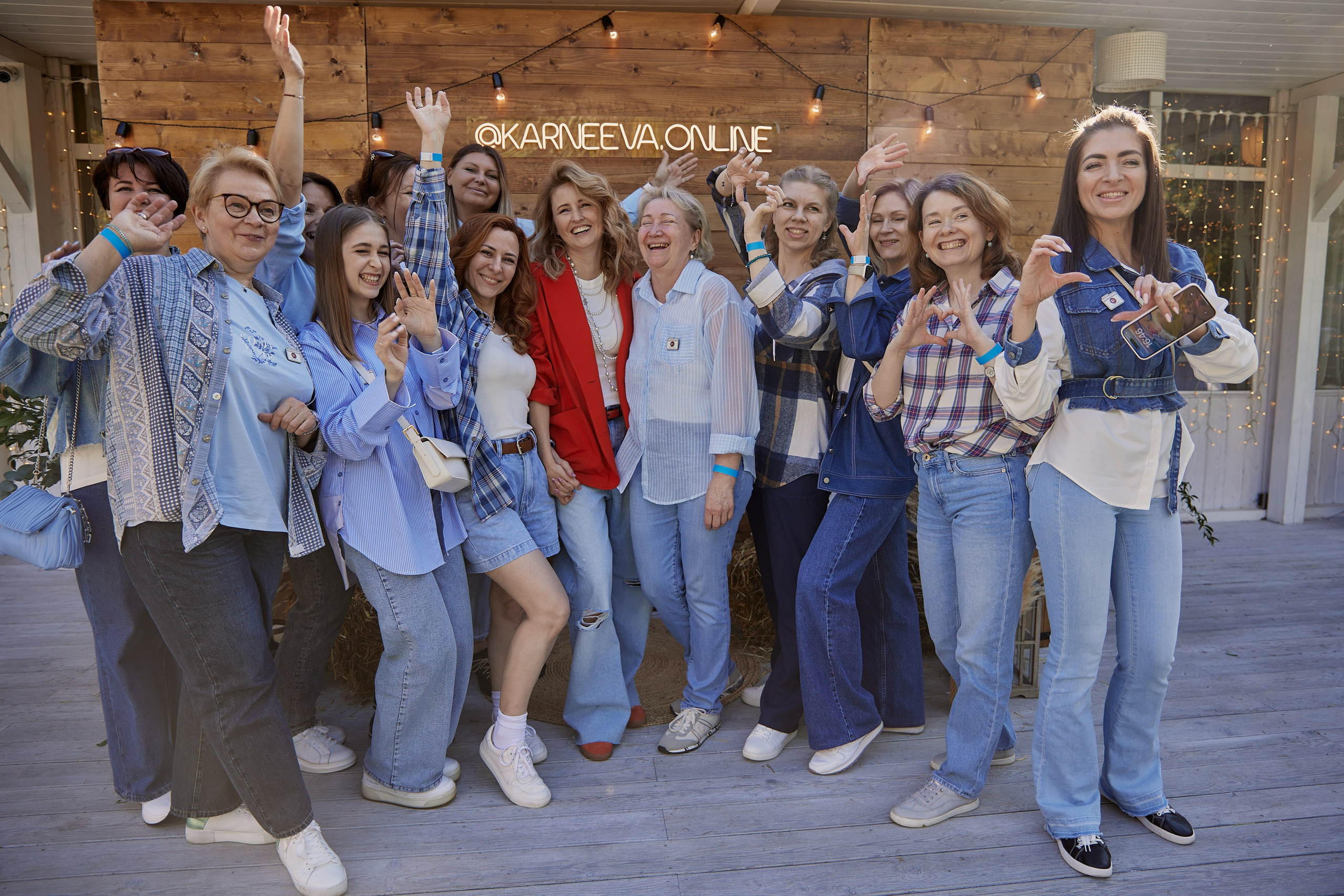 Выпускной Karneeva.online 2024. Репортажный и семейный фотограф Ухова Наталья в Москве