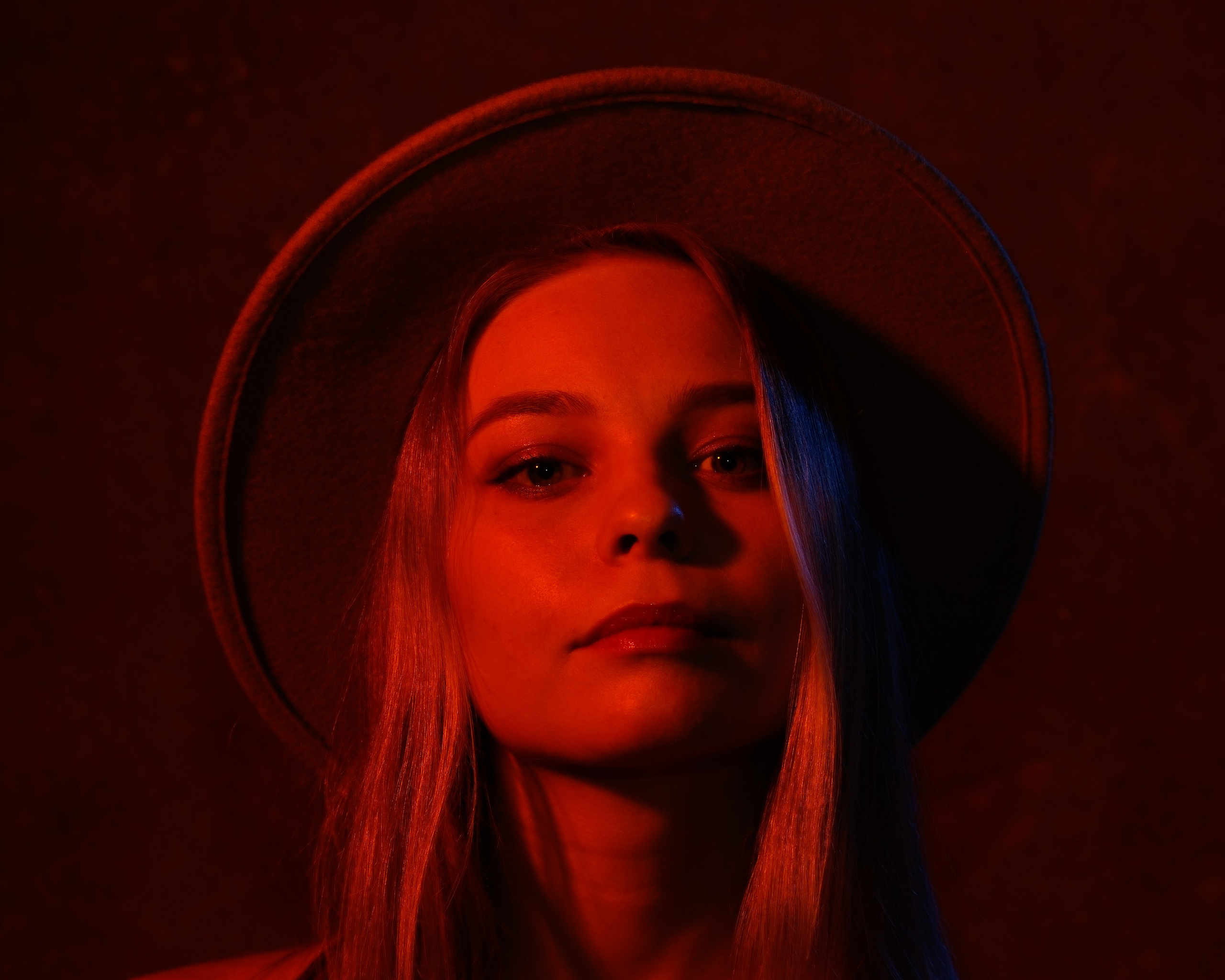 ЖЕНСКИЙ ПОРТРЕТ. Фотограф Владимир Роля