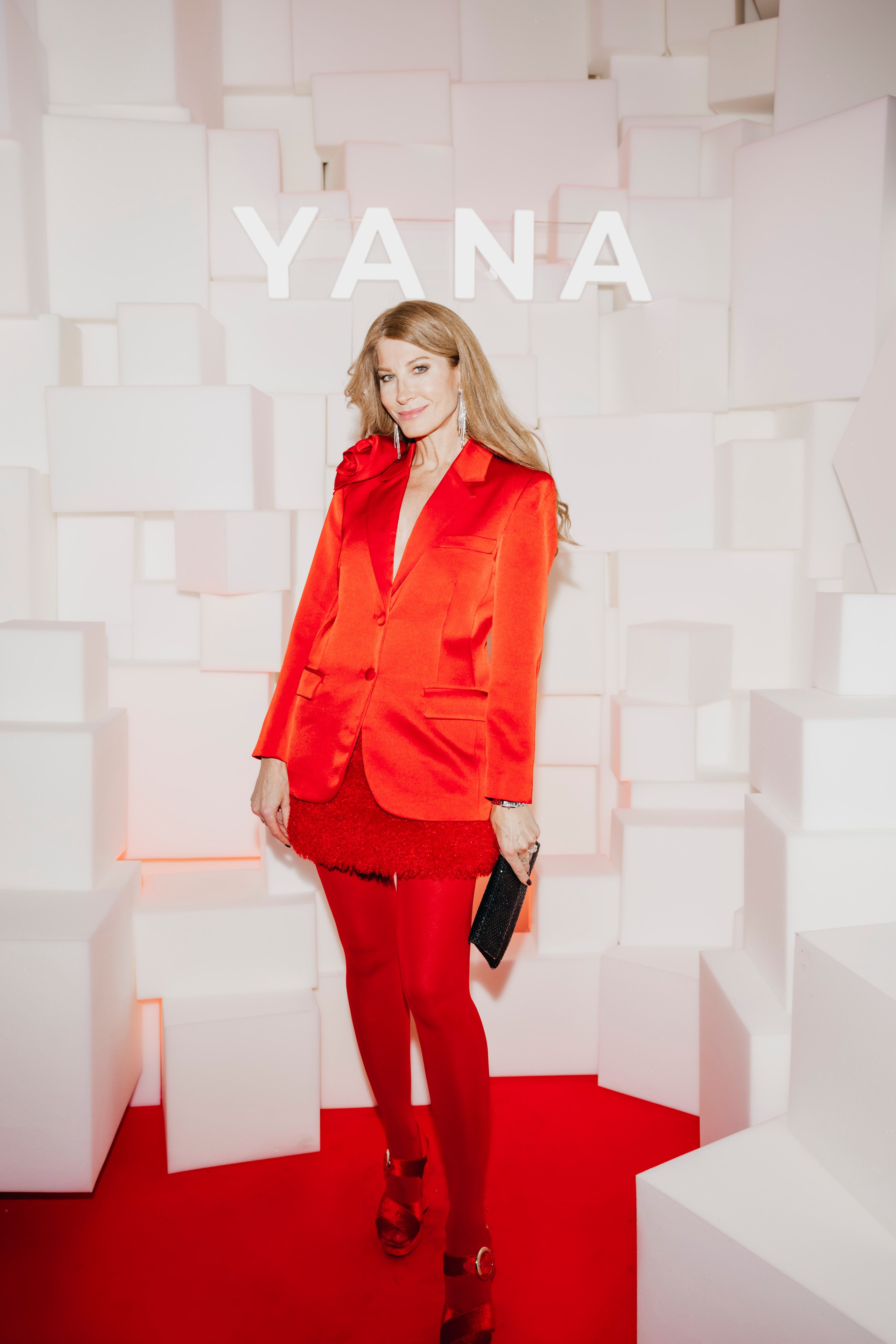 Ольга Андрикопулос на Снежном коктейле Яны Раскаваловой 