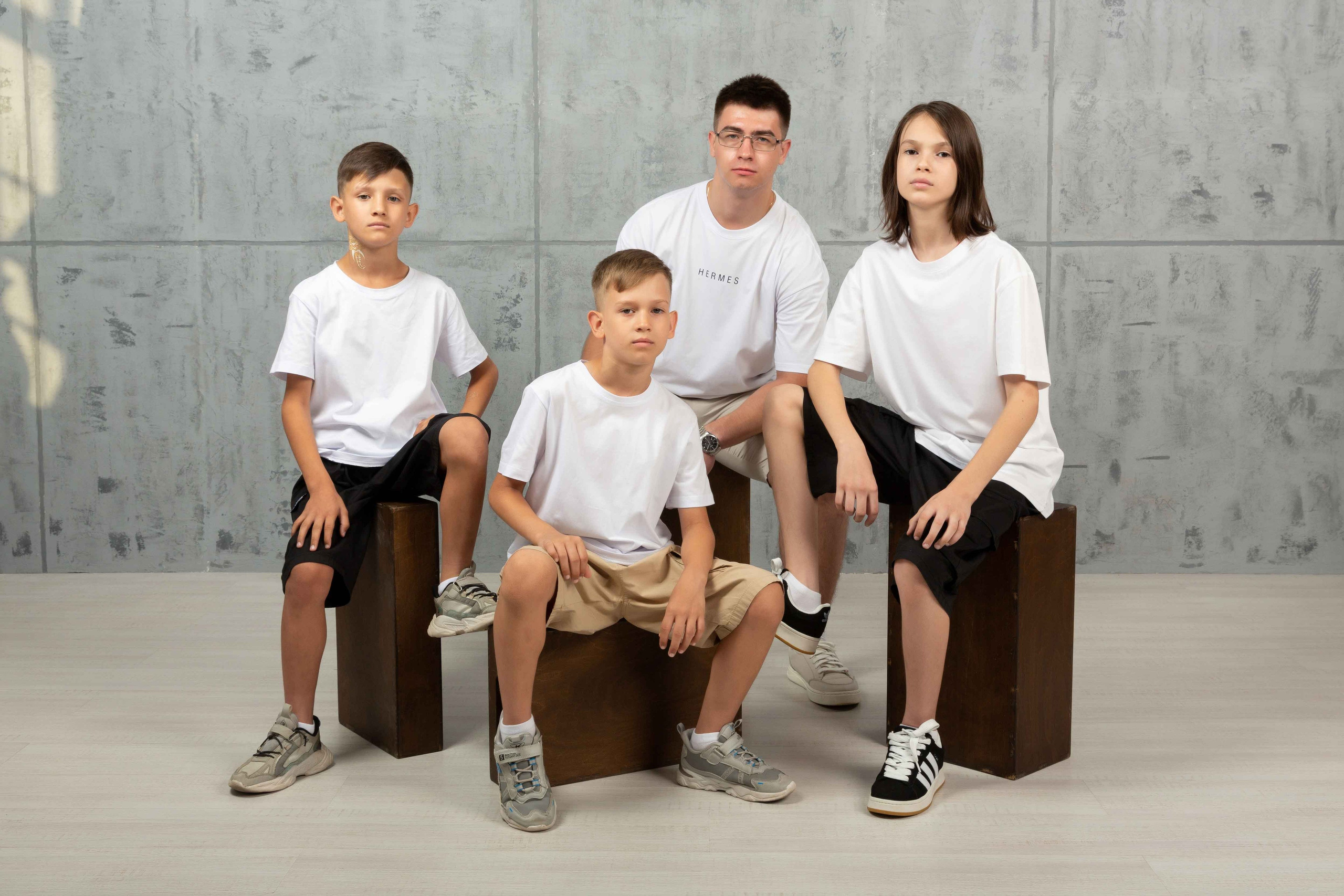 Семейная фотосессия. Фотостудия Алматы. Фотосъемка Алматы. Фотосессия Алматы. Фотокурсы. Обучение фотографии. Аренда студии