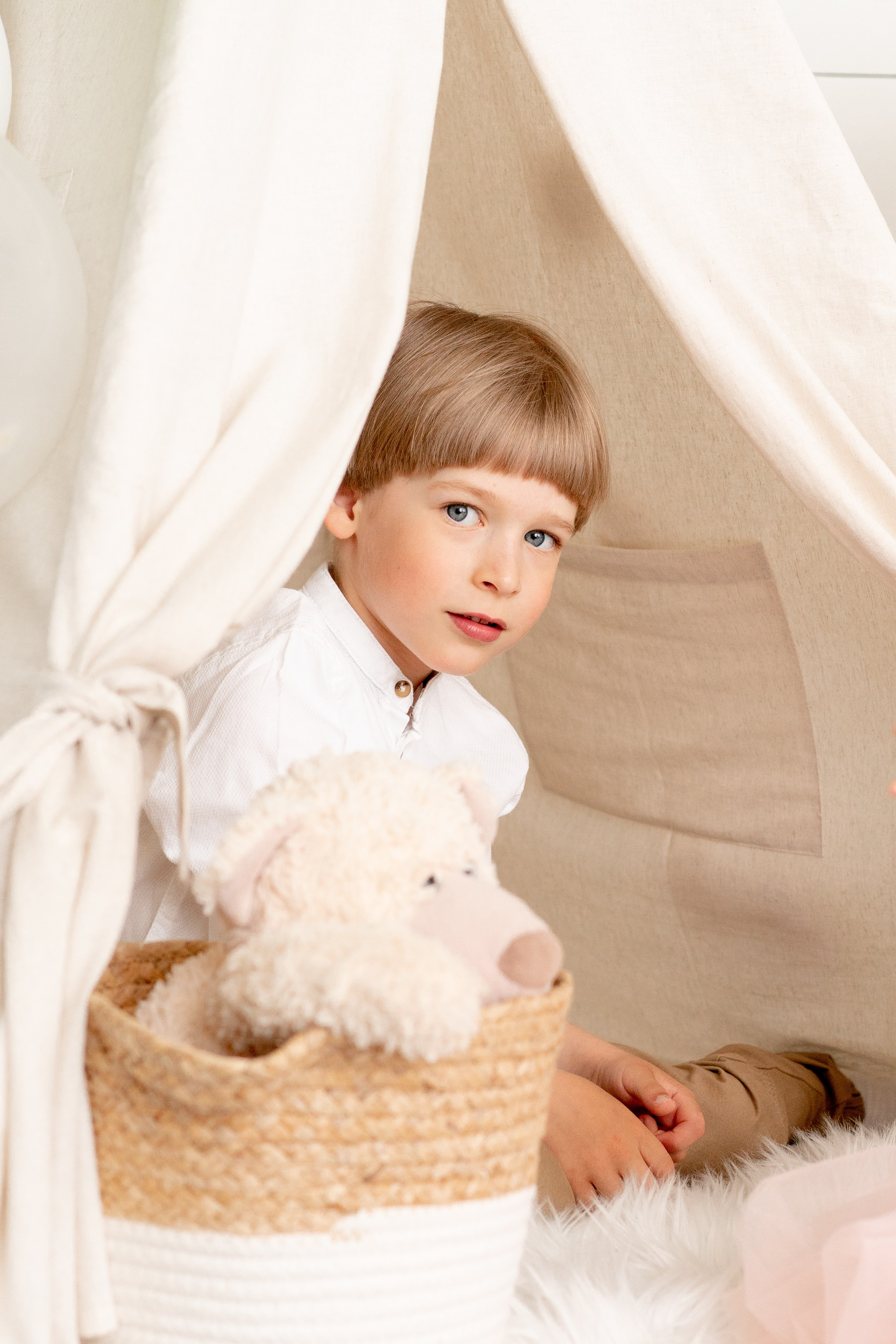 С Днём Рождения ребенка, портрет. Детская, семейная фотостудия в Санкт-Петербурге