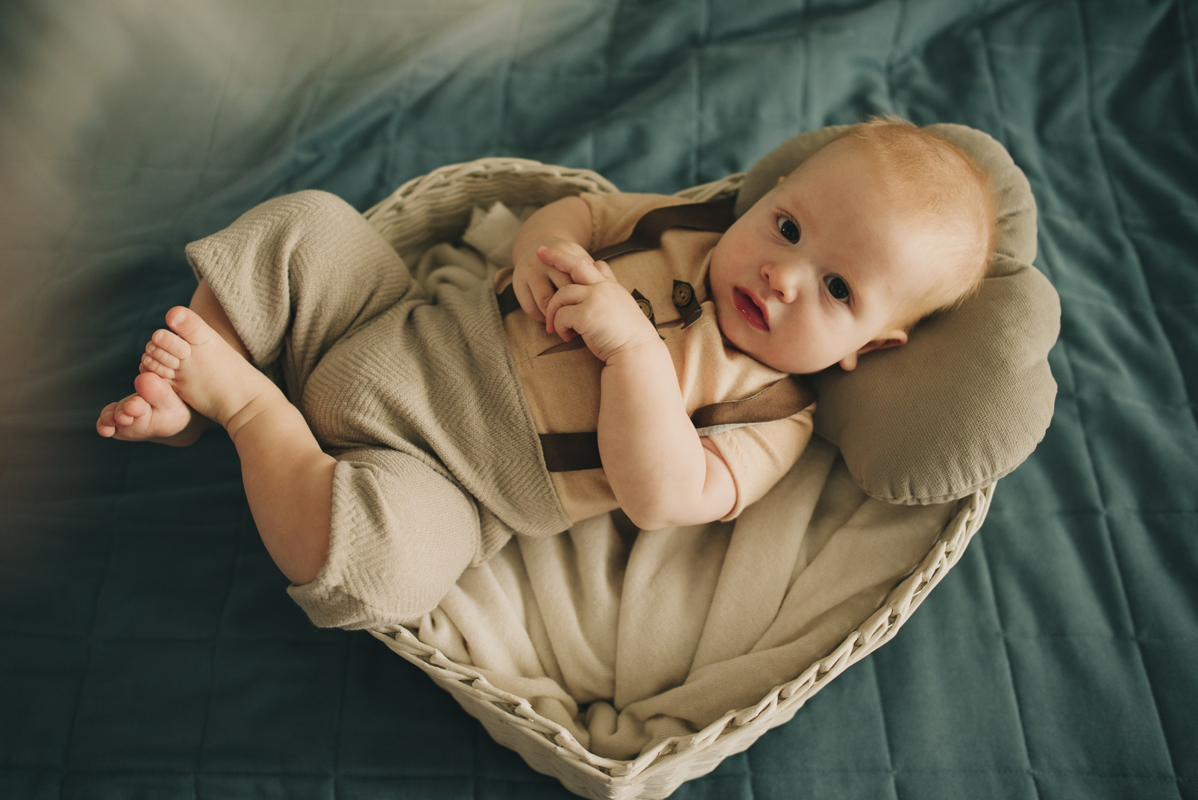 Наш мир — маленький ты!. Фотограф в Москве новорожденные свадьбы семьи Дарья Ларионова