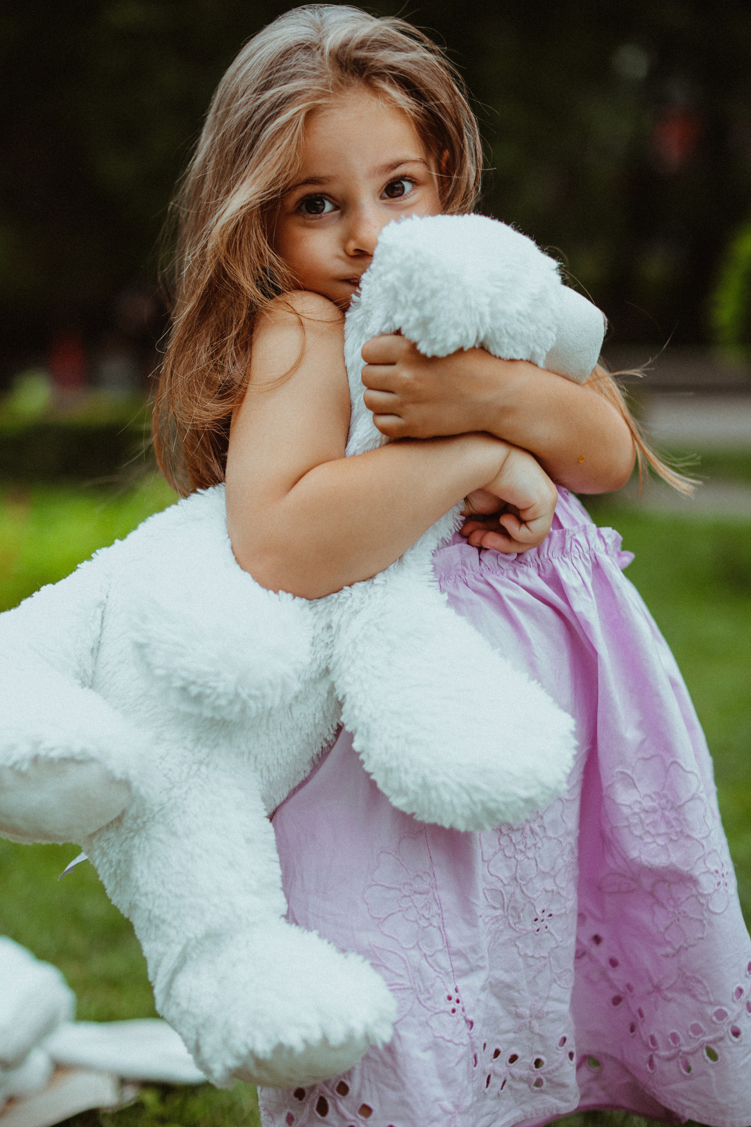 Летняя фотосессия в Ростовском парке. Аделина и Дарина. Omar Shapiev