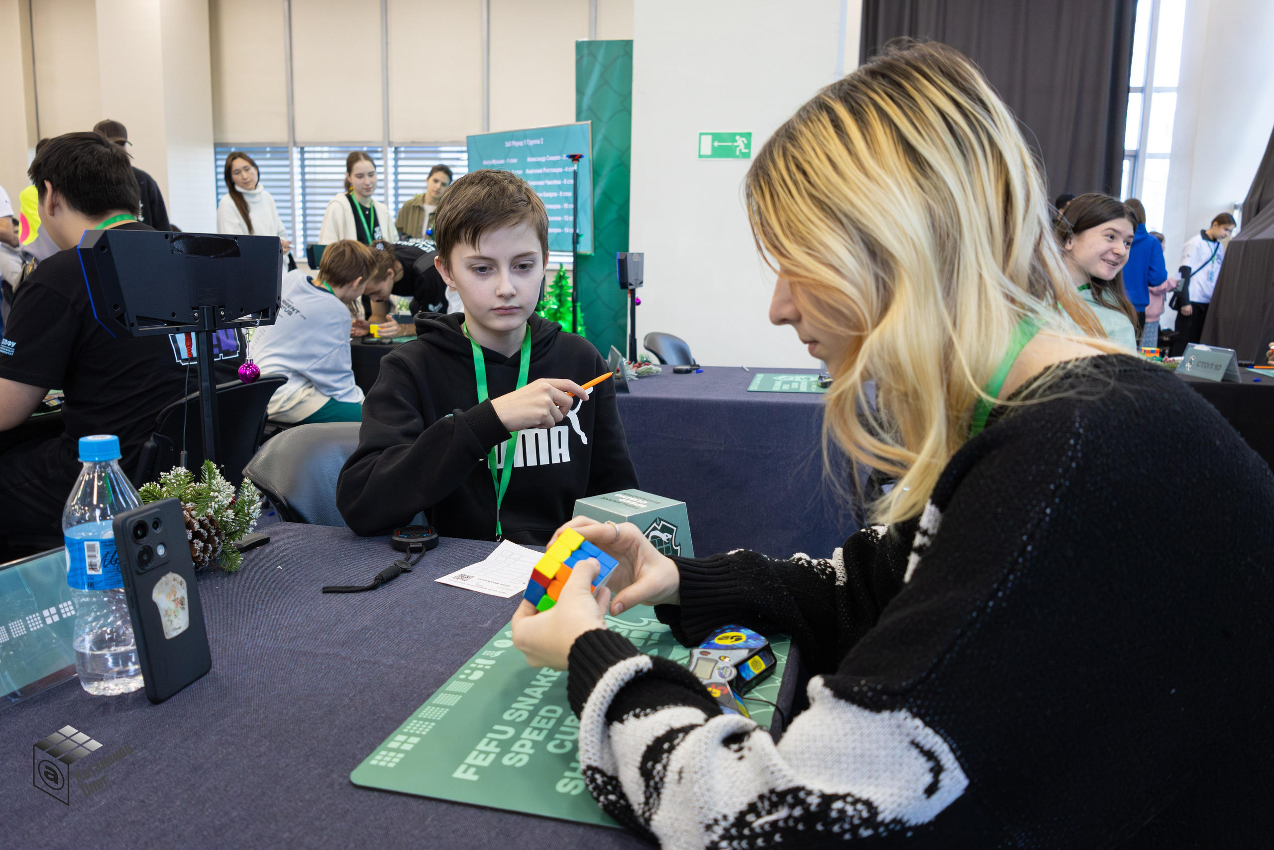 FEFU Snake Speedcubing Showdown 2024. Олег Катакинов| Репортажный фотограф в городе у моря (Владивосток)